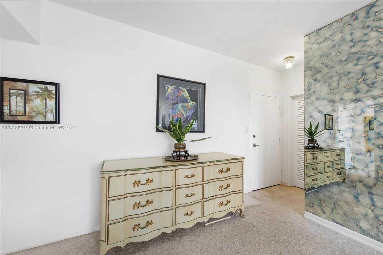 Small Image of 4747 COLLINS AVE #411, Miami Beach Number 26