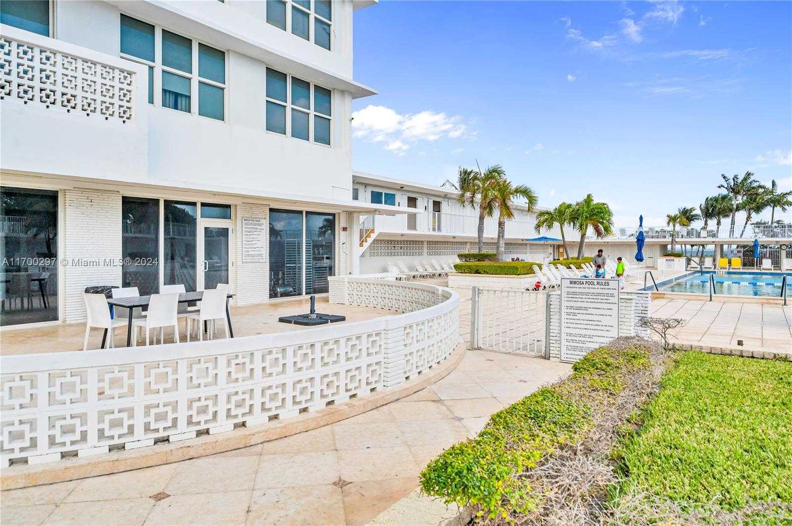 Small Image of 4747 COLLINS AVE #411, Miami Beach Number 35