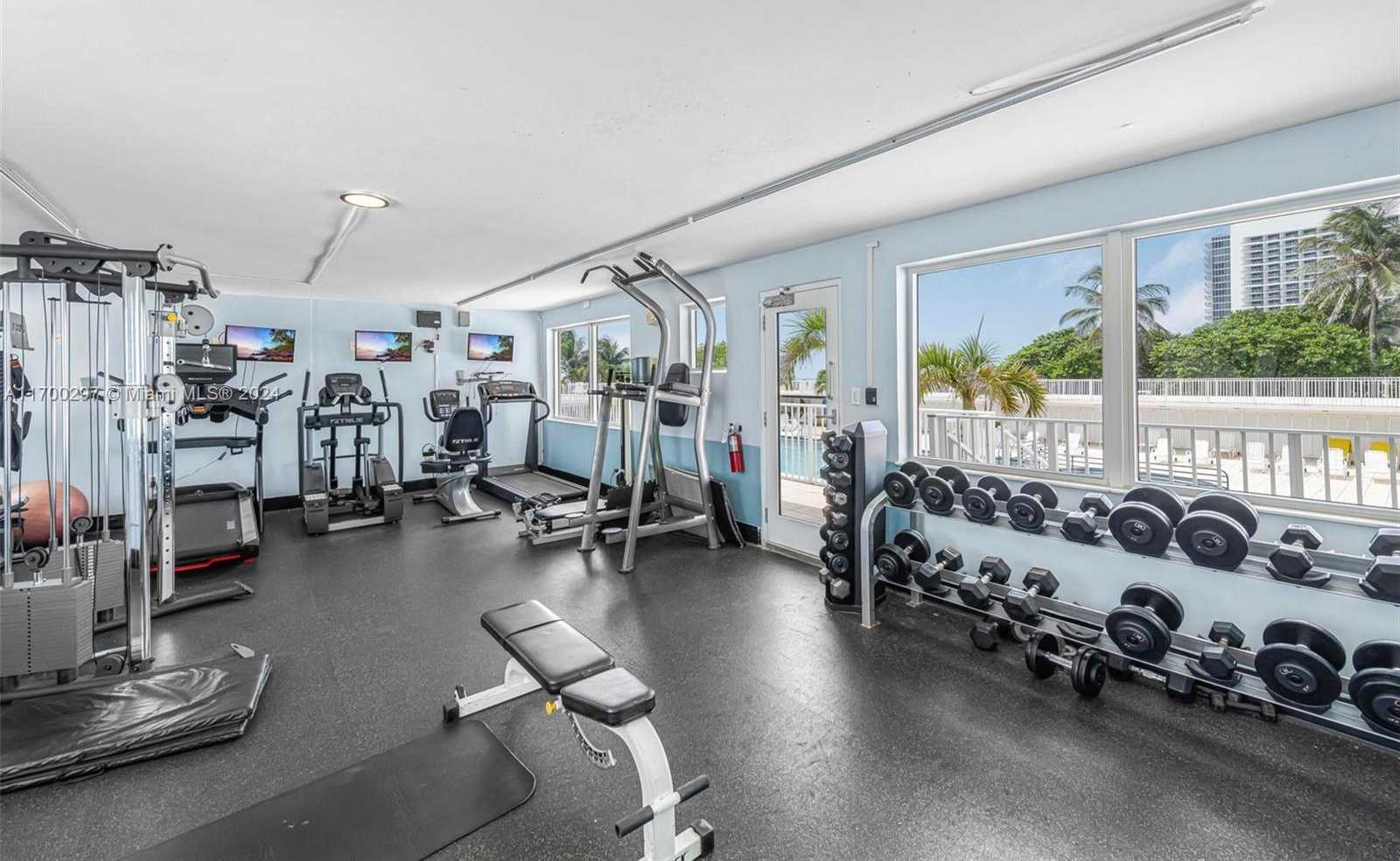 Small Image of 4747 COLLINS AVE #411, Miami Beach Number 37