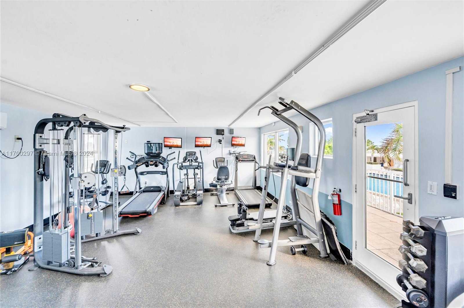 Small Image of 4747 COLLINS AVE #411, Miami Beach Number 38
