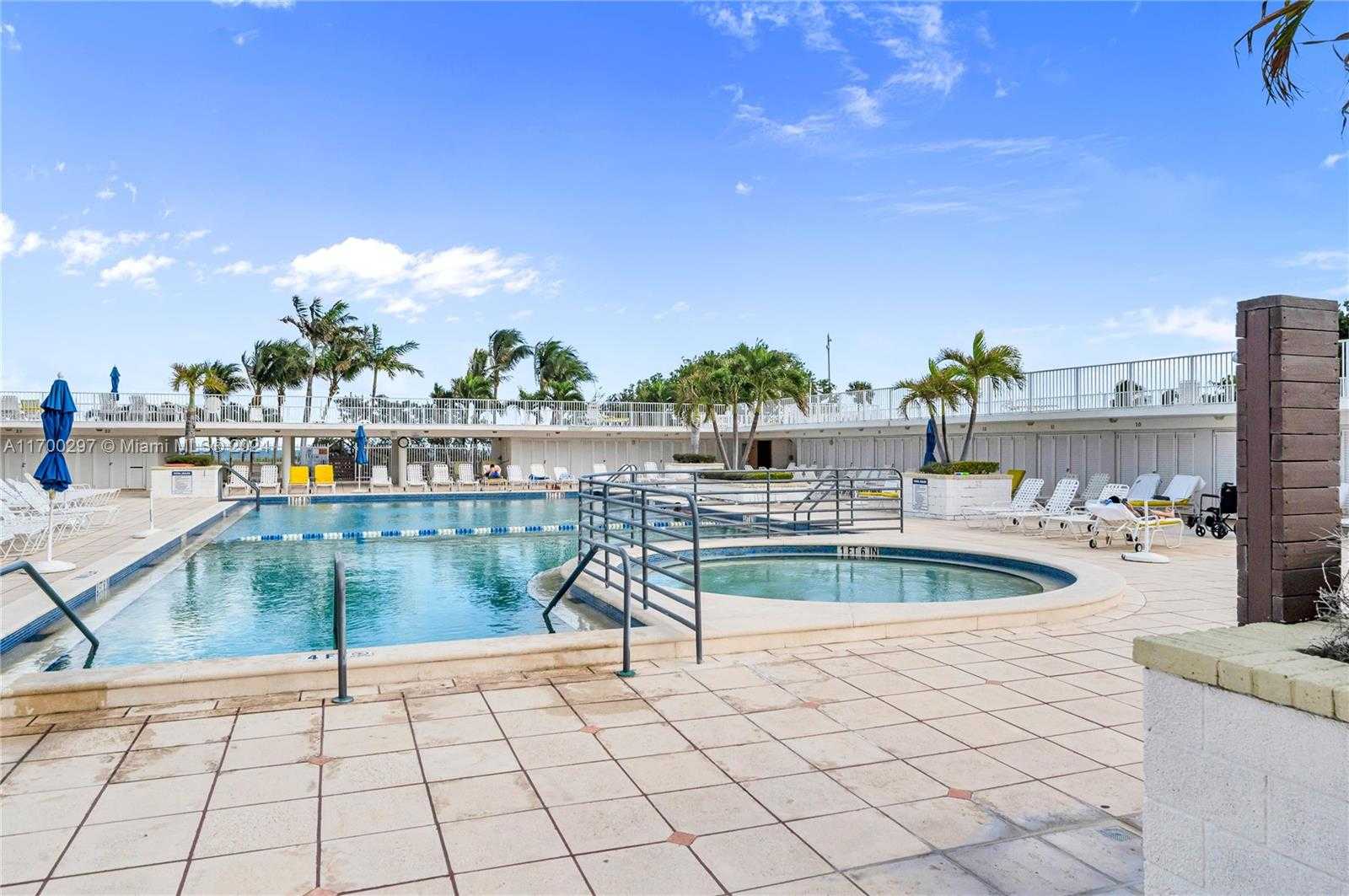 Small Image of 4747 COLLINS AVE #411, Miami Beach Number 39