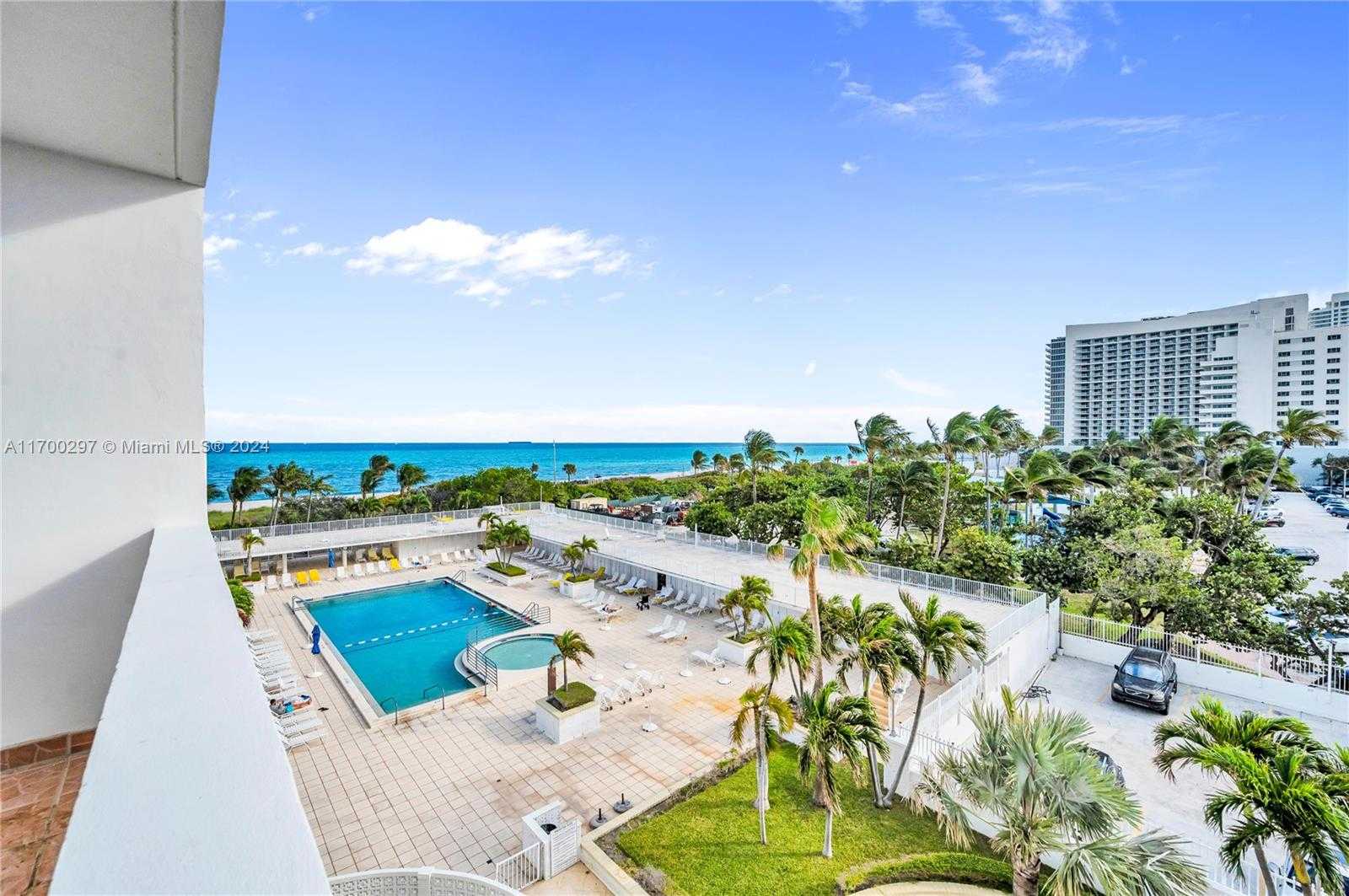 Small Image of 4747 COLLINS AVE #411, Miami Beach Number 44