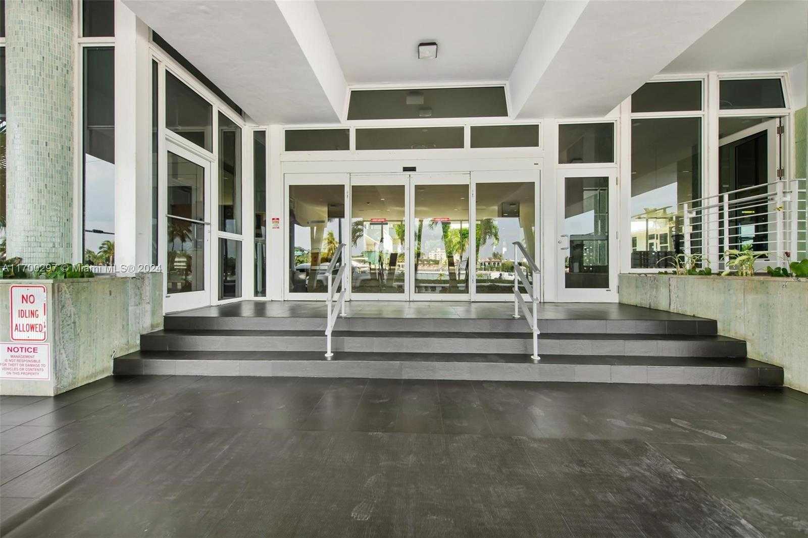 Small Image of 4747 COLLINS AVE #411, Miami Beach Number 51