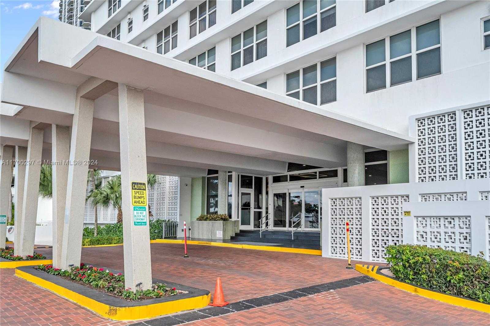 Small Image of 4747 COLLINS AVE #411, Miami Beach Number 53