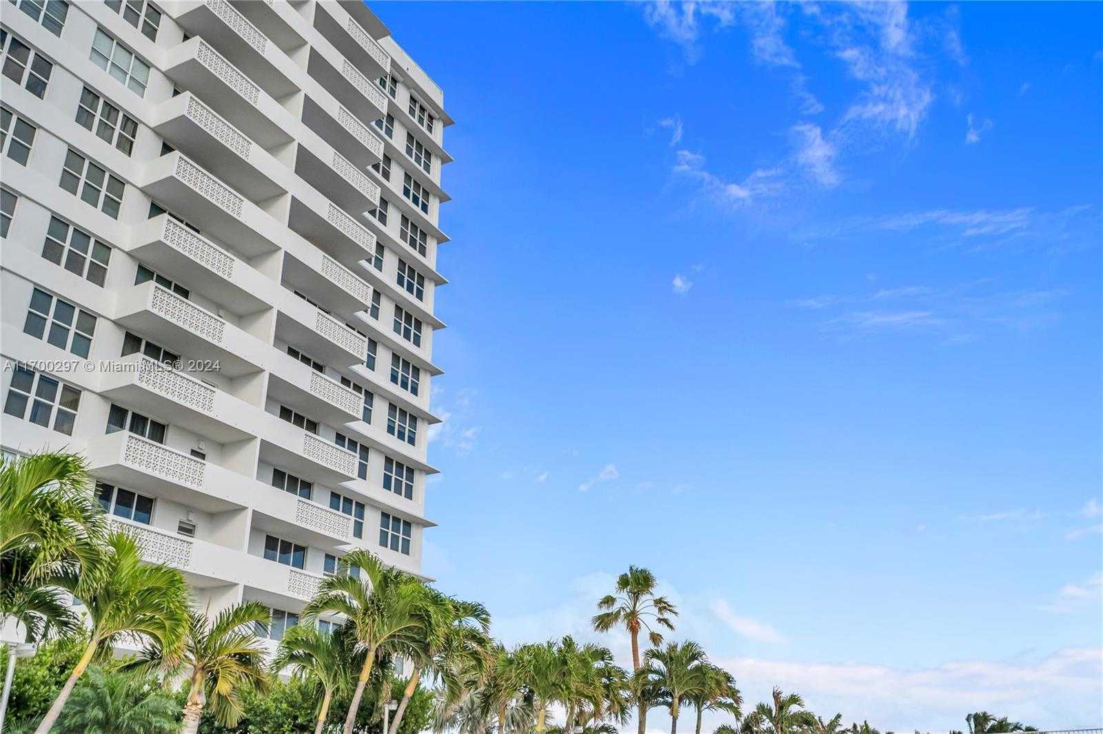 Small Image of 4747 COLLINS AVE #411, Miami Beach Number 58