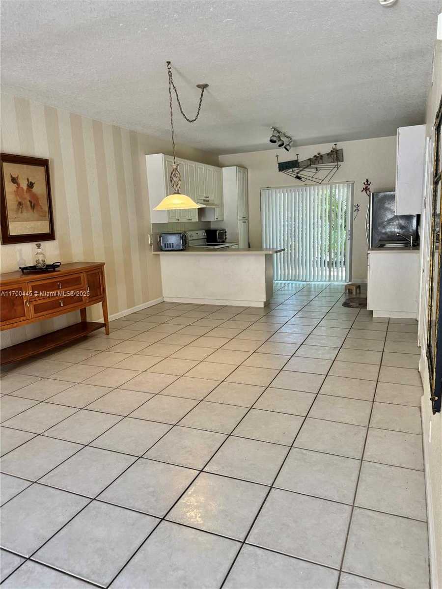 Small Image of 4802 WASHINGTON ST #2, Hollywood Number 11