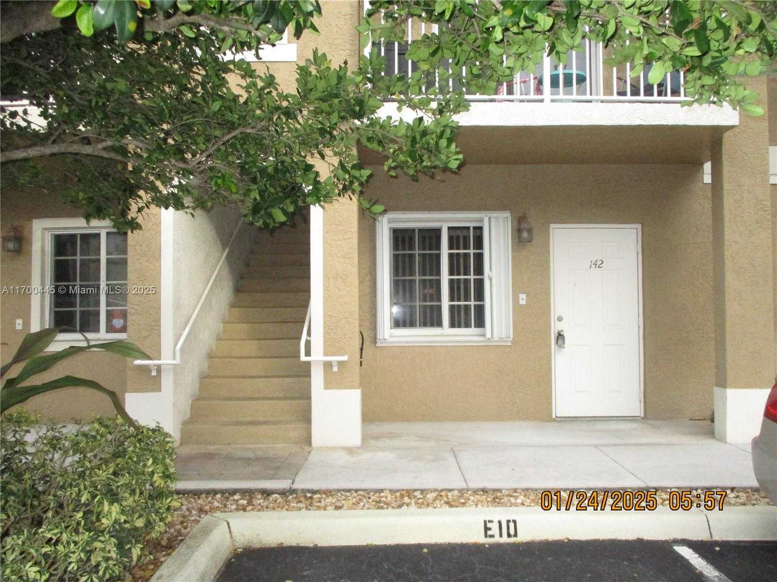 Small Image of 4802 WASHINGTON ST #2, Hollywood Number 8