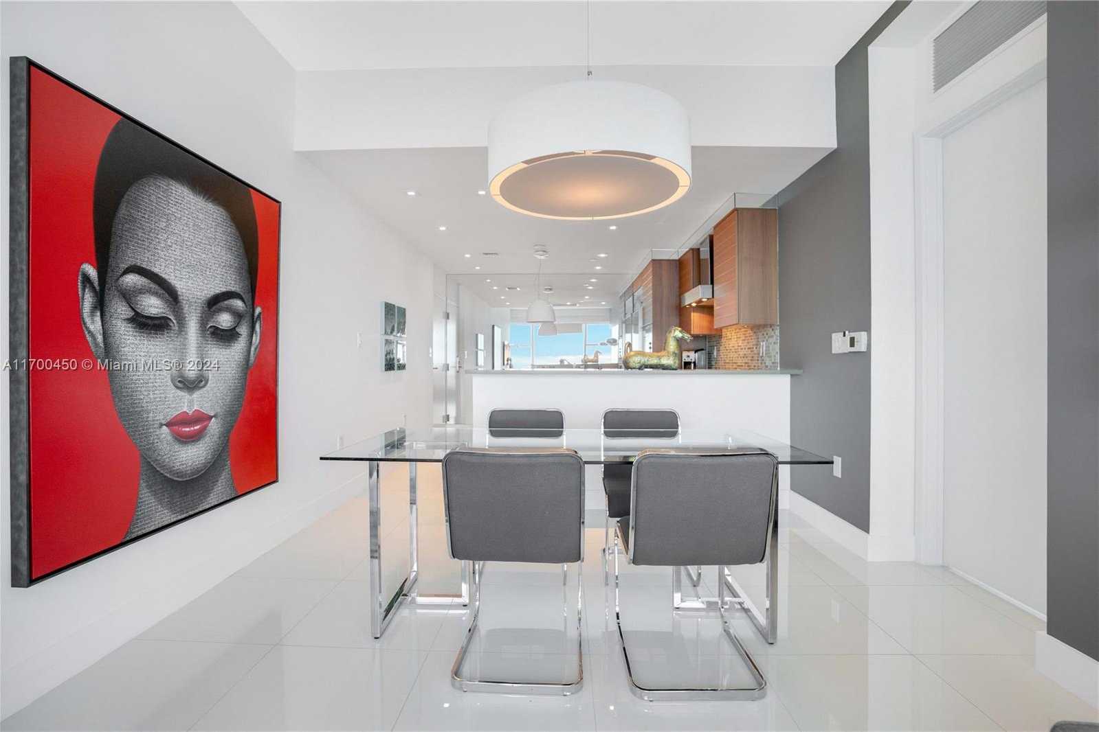 Small Image of 6801 COLLINS AVE #PH04, Miami Beach Number 11