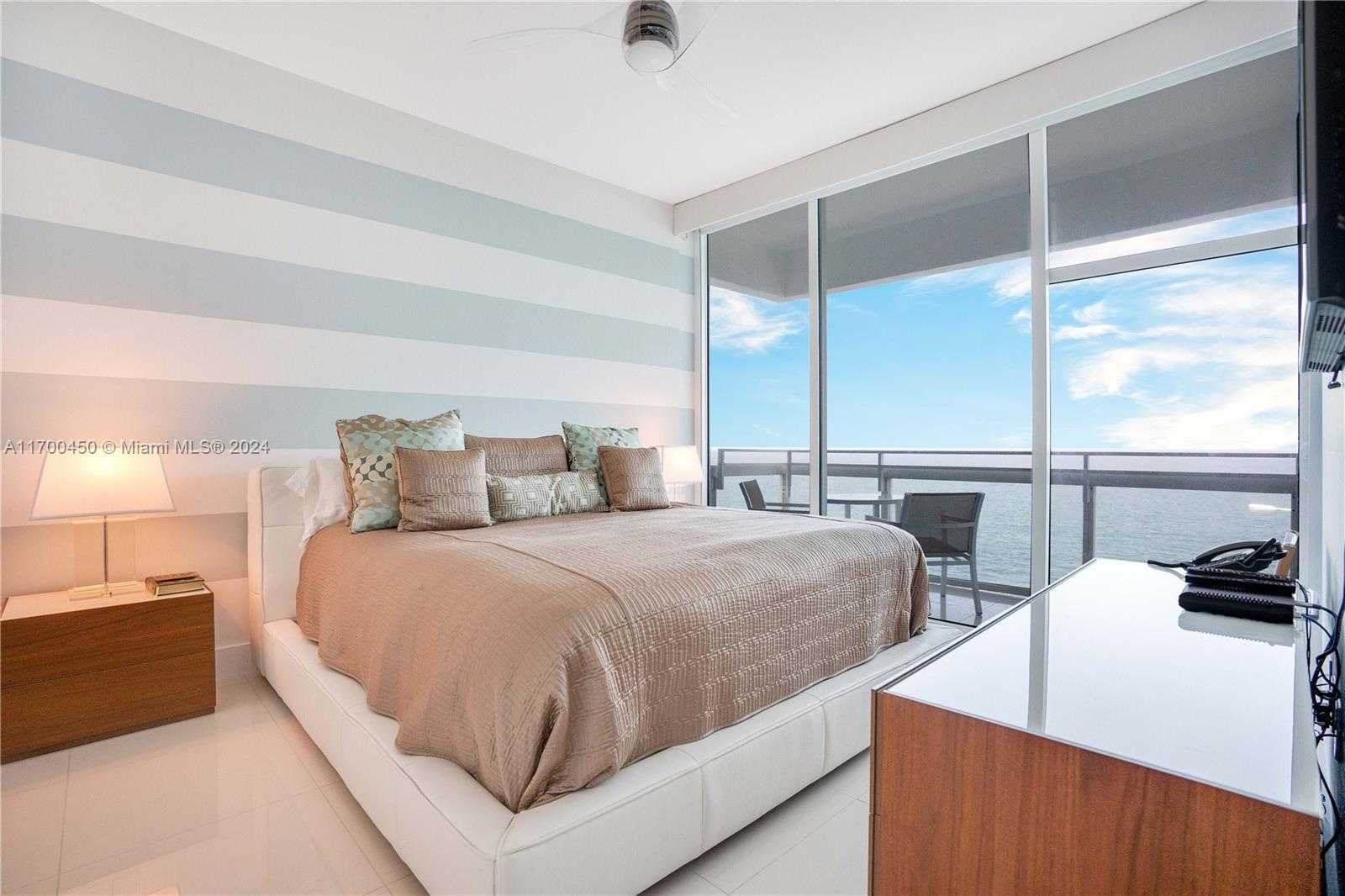 Small Image of 6801 COLLINS AVE #PH04, Miami Beach Number 9