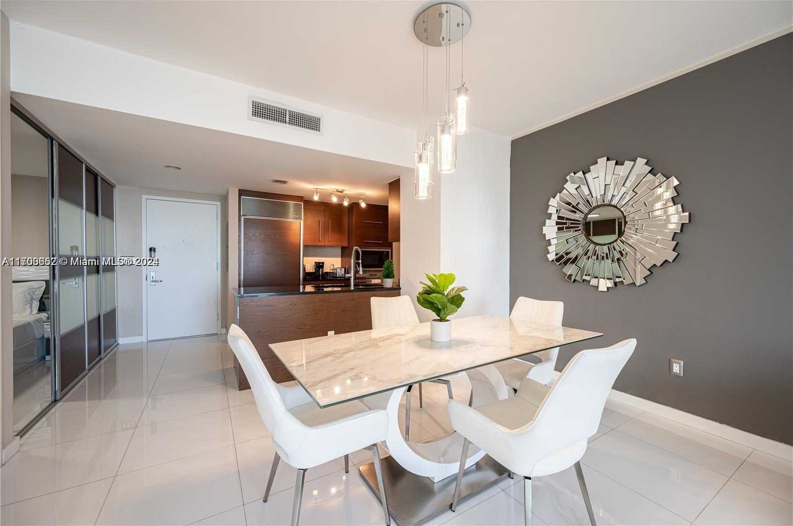Small Image of 485 BRICKELL AVE #3109, Miami Number 3