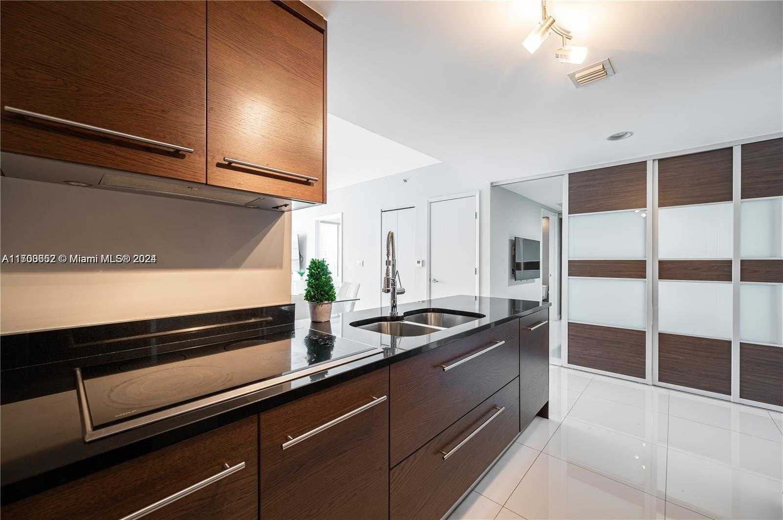 Small Image of 485 BRICKELL AVE #3109, Miami Number 9
