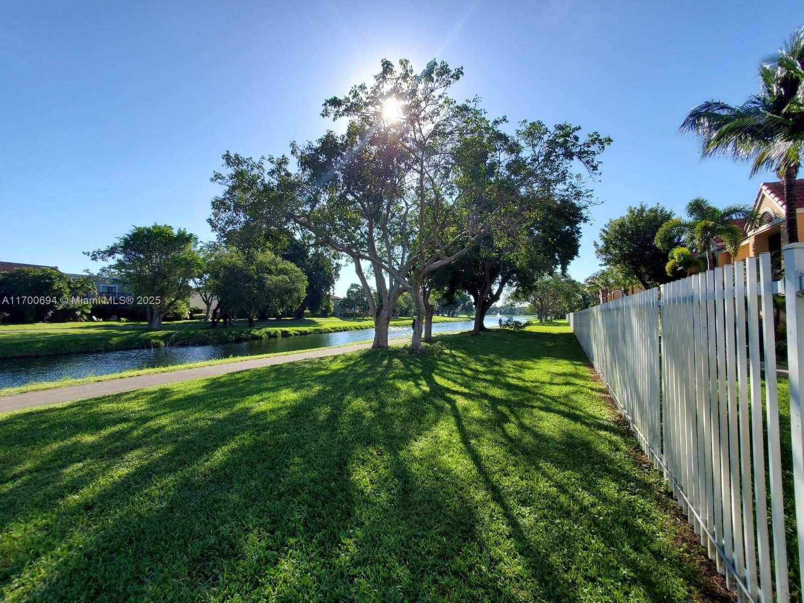 Small Image of 15551 SOUTH WEST 104TH TER #8210, Miami Number 9