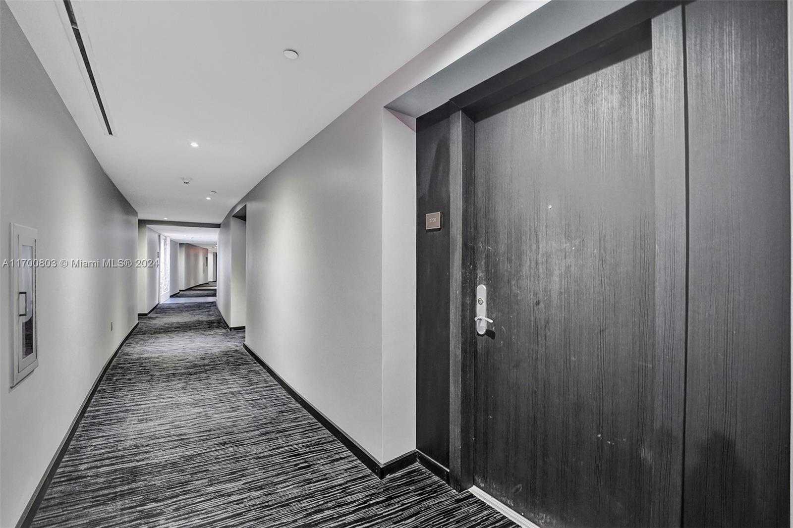 Small Image of 1850 SOUTH OCEAN DR #2709, Hallandale Beach Number 11