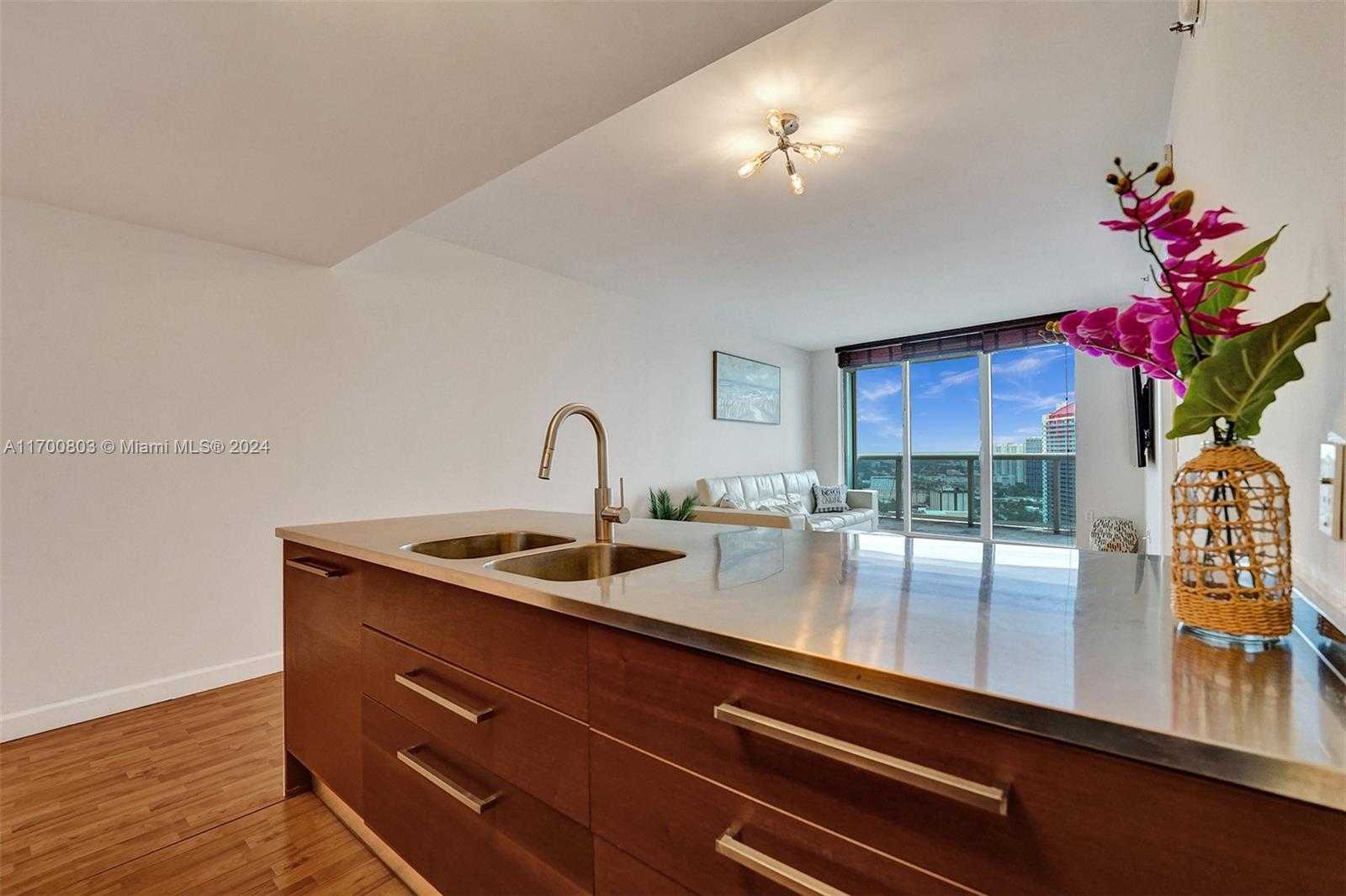 Small Image of 1850 SOUTH OCEAN DR #2709, Hallandale Beach Number 27