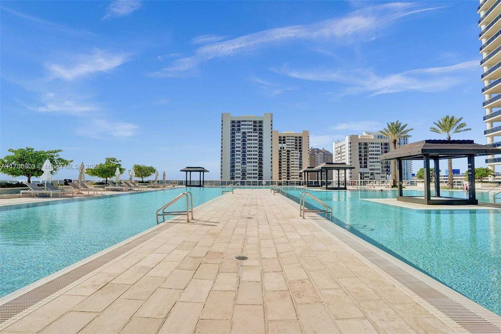 Small Image of 1850 SOUTH OCEAN DR #2709, Hallandale Beach Number 5