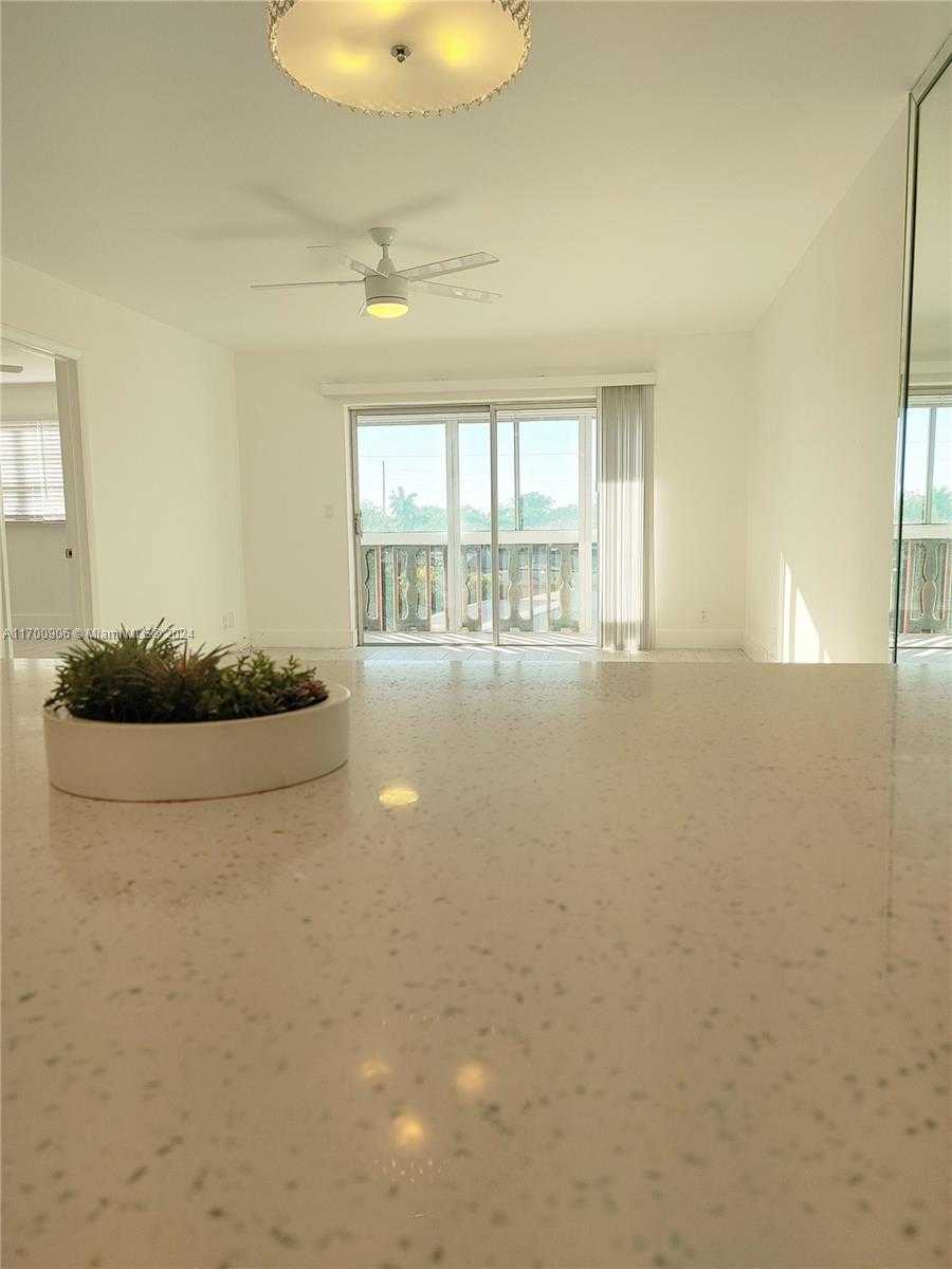 Small Image of 215 SOUTH EAST 3RD AVE #307C, Hallandale Beach Number 4