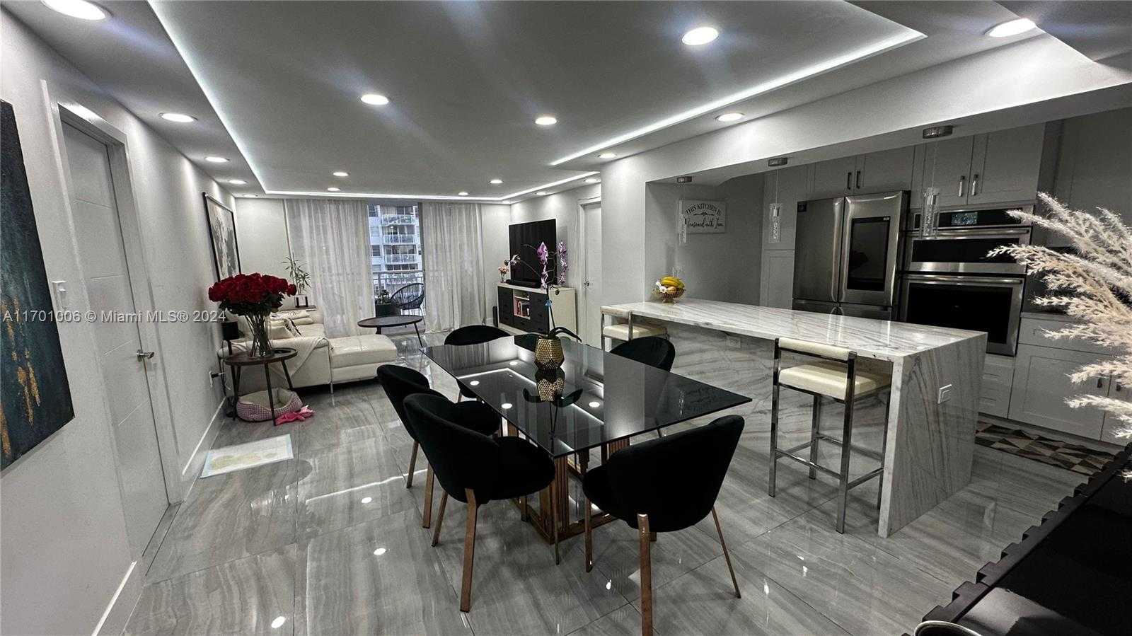 Small Image of 18041 BISCAYNE BLVD #702, Aventura Number 4