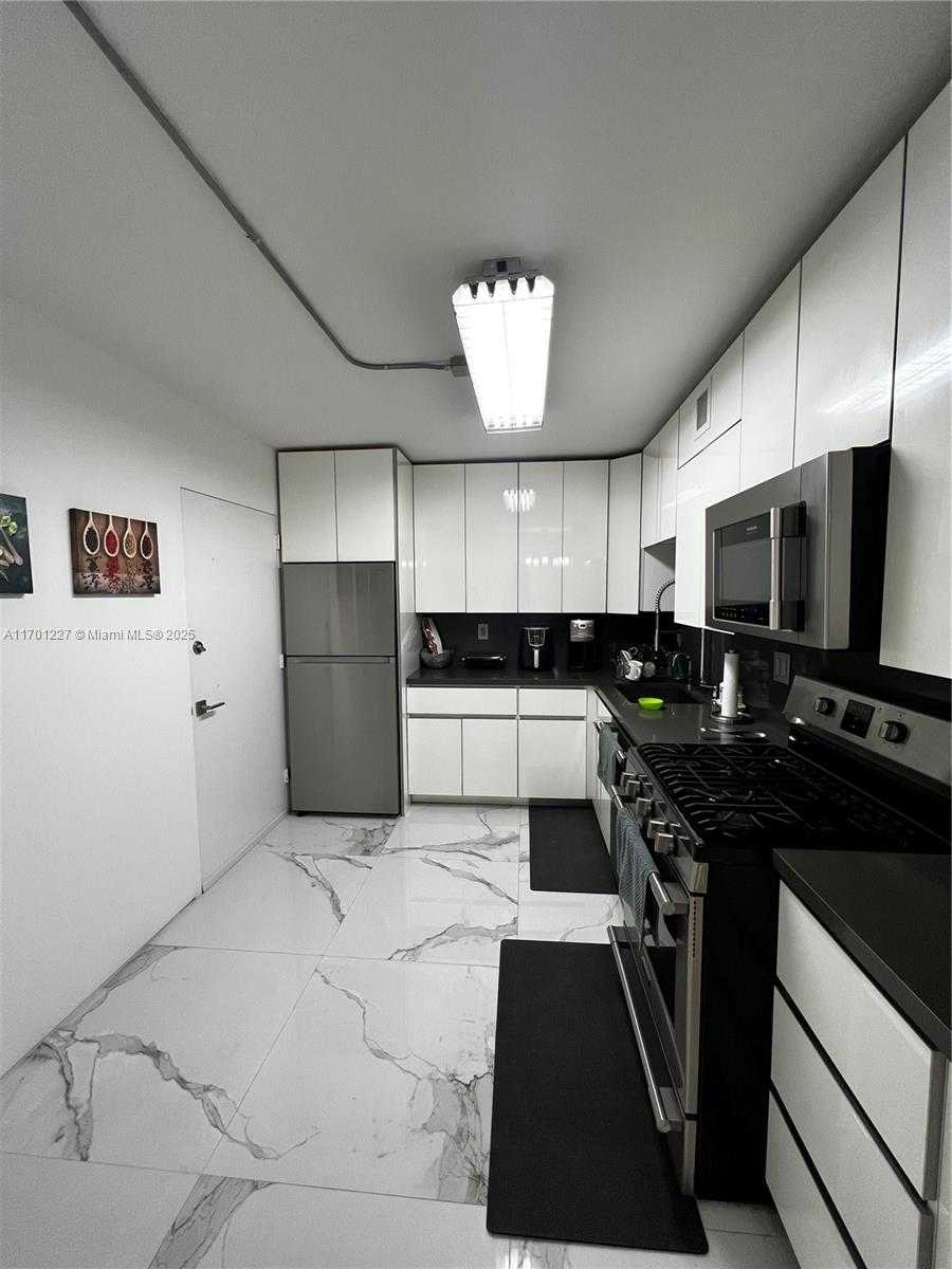 Small Image of 2030 SOUTH OCEAN DR #1022, Hallandale Beach Number 3