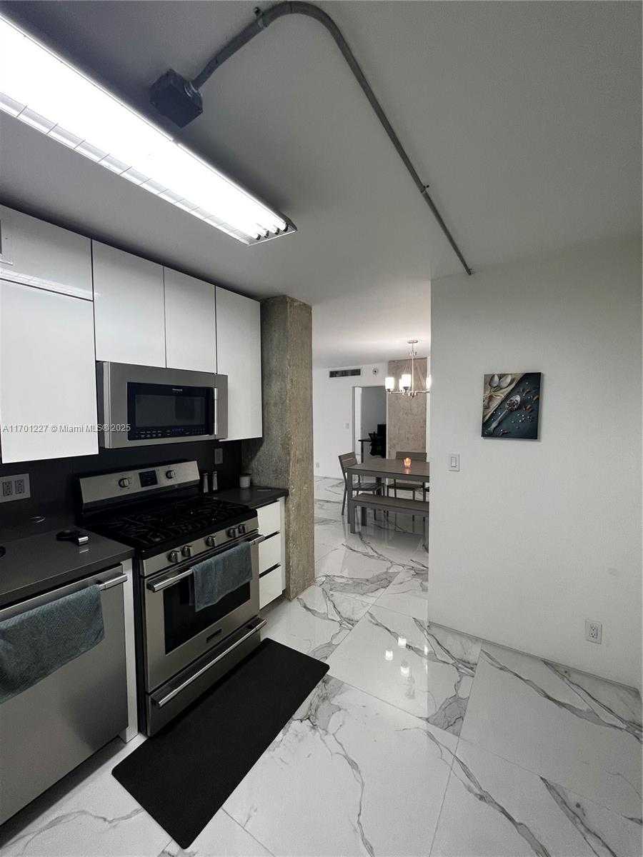 Small Image of 2030 SOUTH OCEAN DR #1022, Hallandale Beach Number 4