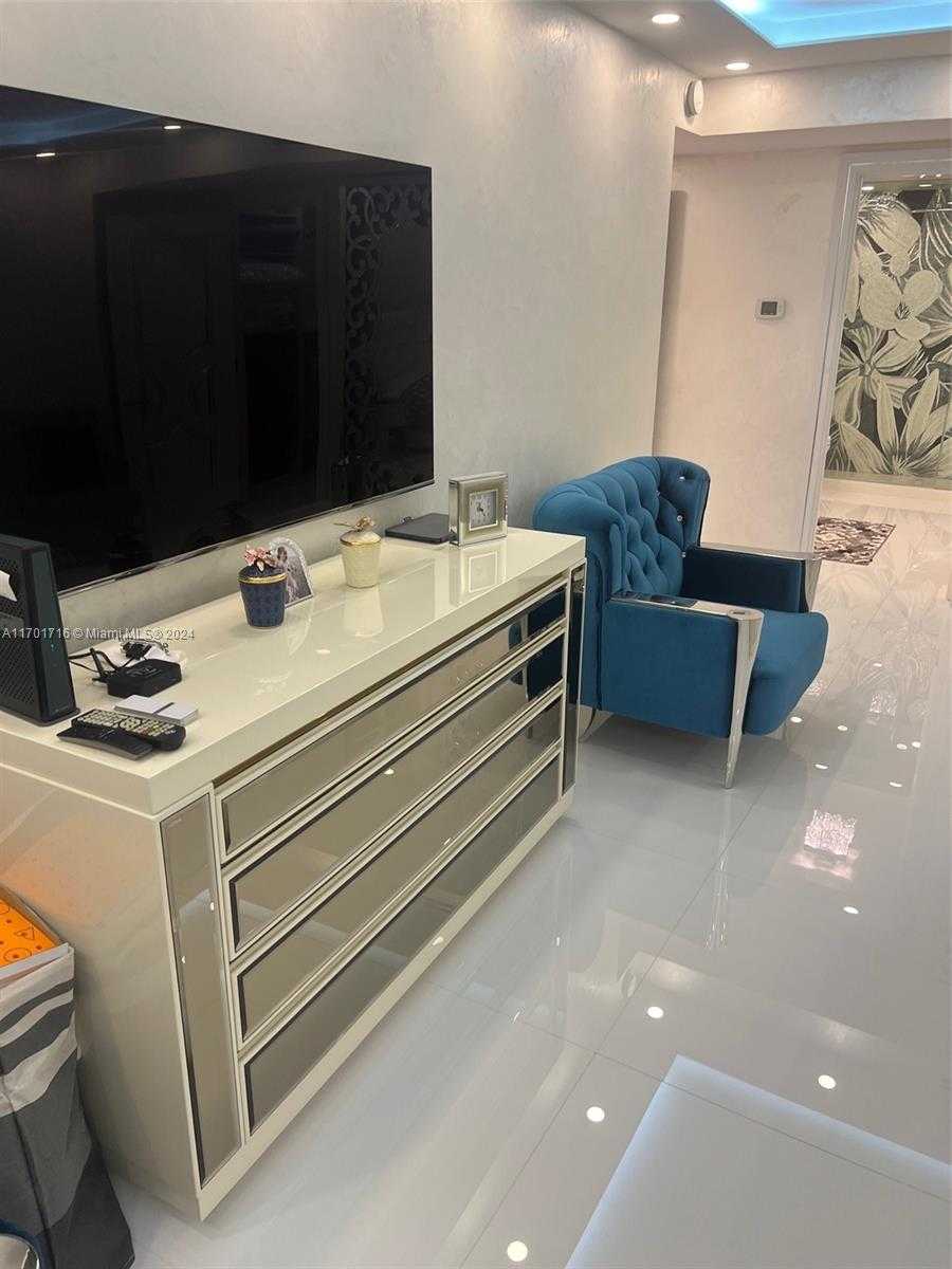 Small Image of 9801 COLLINS AVE #20T, Bal Harbour Number 24