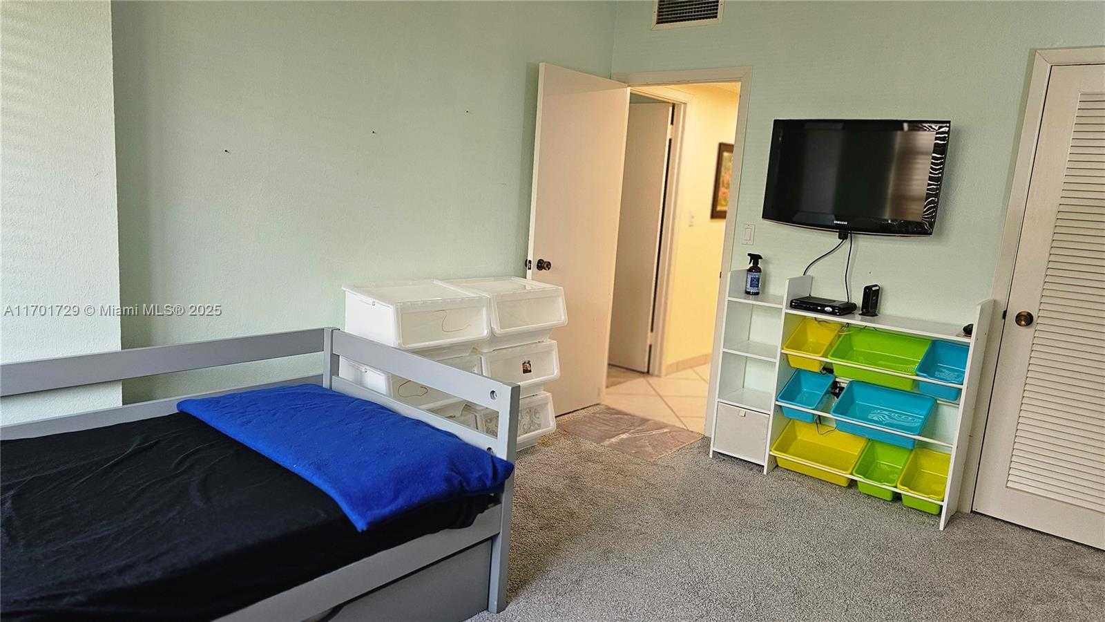 Small Image of 1985 SOUTH OCEAN DR #10H, Hallandale Beach Number 11