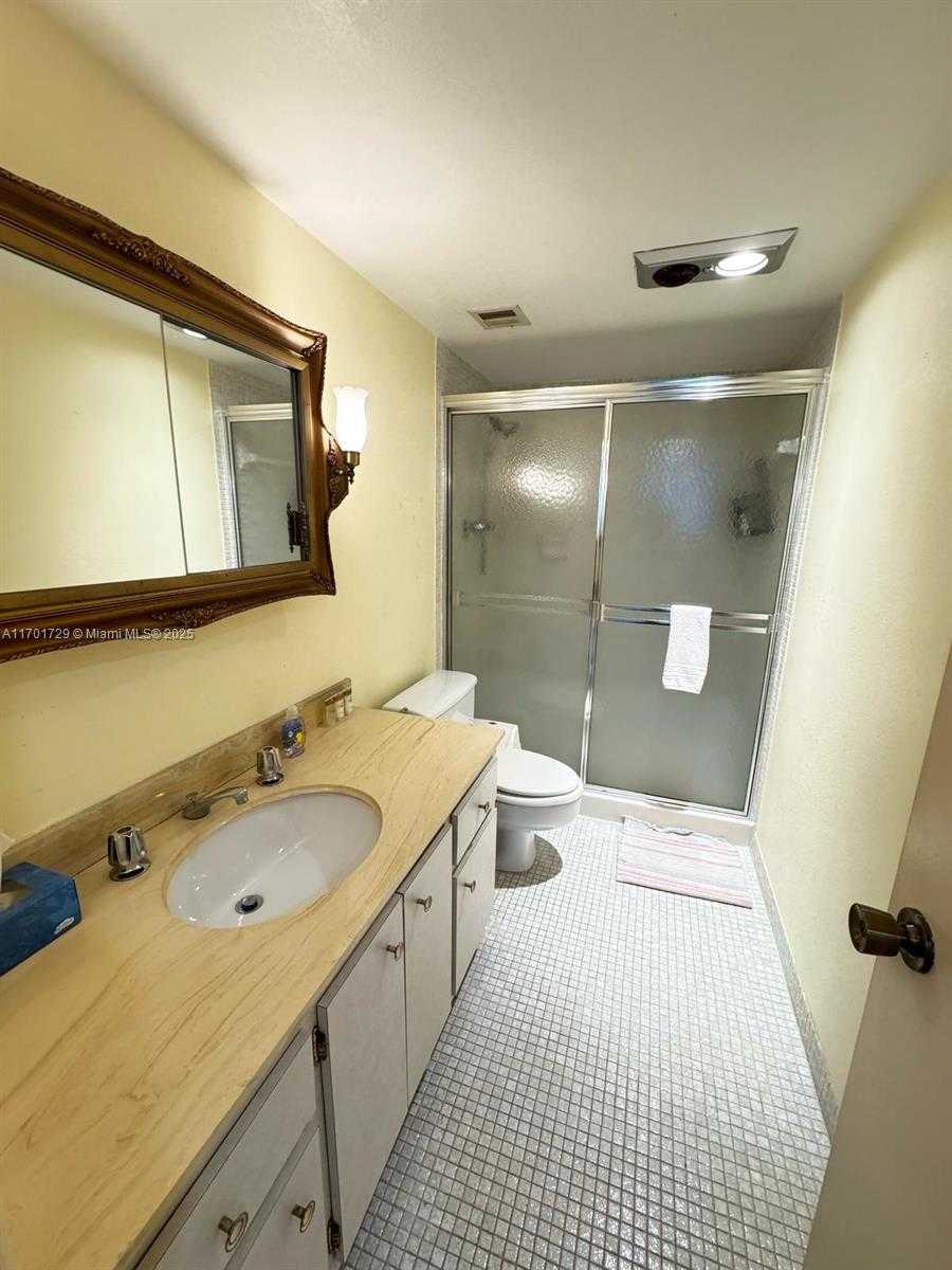 Small Image of 1985 SOUTH OCEAN DR #10H, Hallandale Beach Number 14