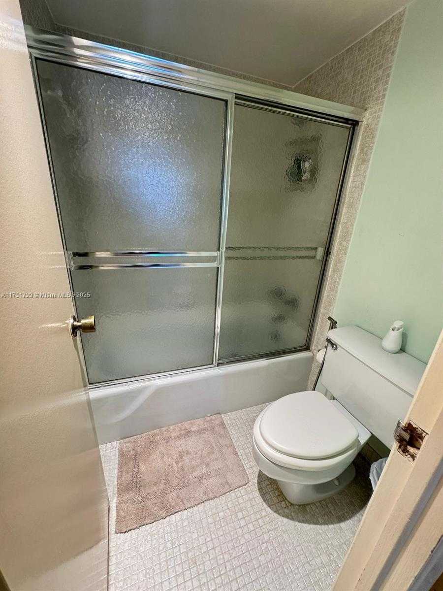 Small Image of 1985 SOUTH OCEAN DR #10H, Hallandale Beach Number 18