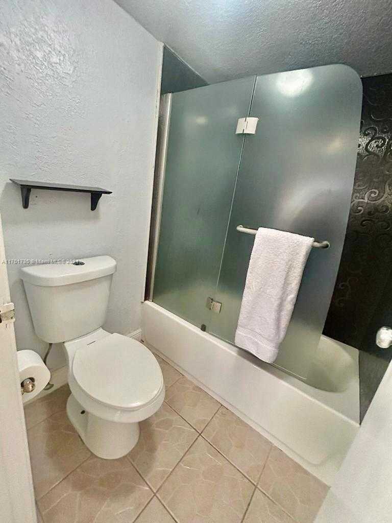 Small Image of 2625 COLLINS AVE #1710, Miami Beach Number 11