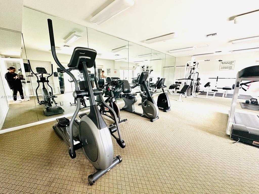 Small Image of 2625 COLLINS AVE #1710, Miami Beach Number 19