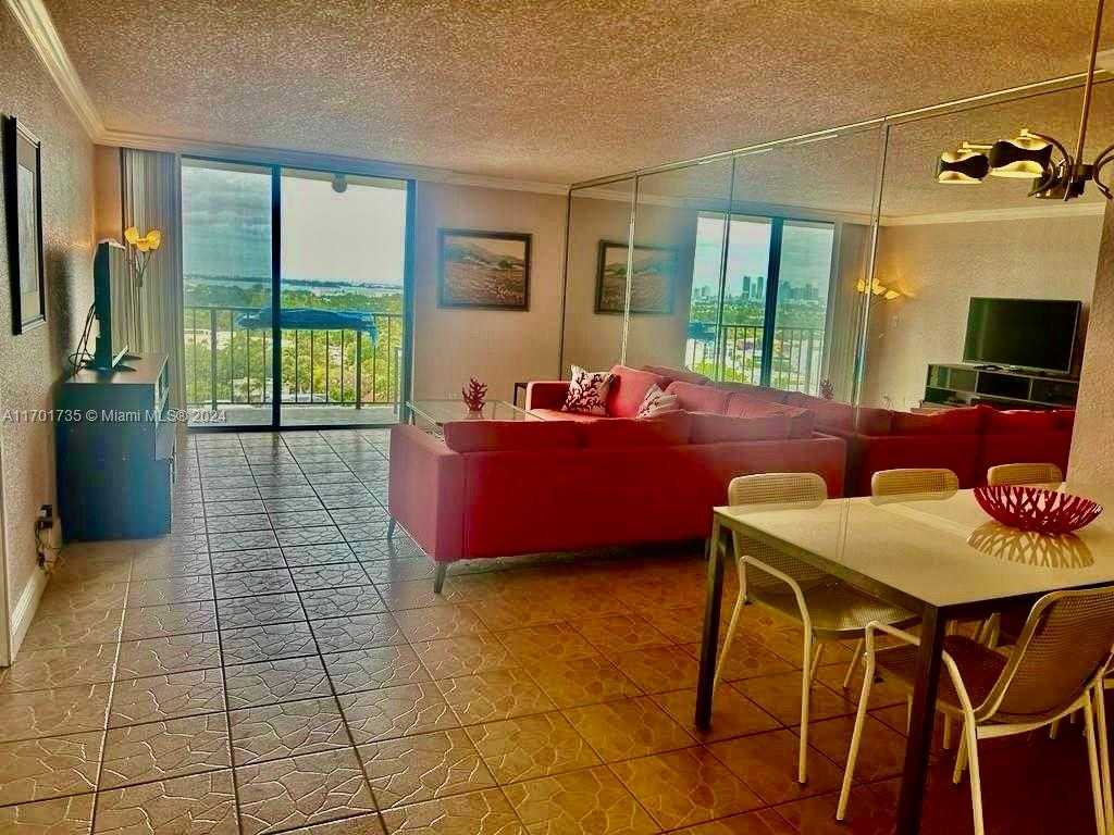 Small Image of 2625 COLLINS AVE #1710, Miami Beach Number 2