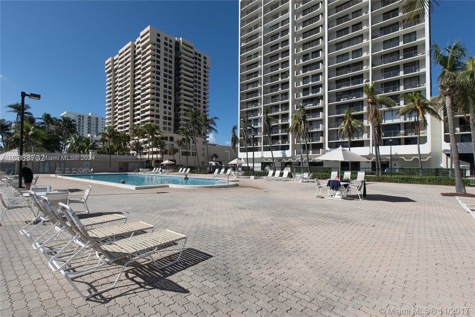 Small Image of 2625 COLLINS AVE #1710, Miami Beach Number 22