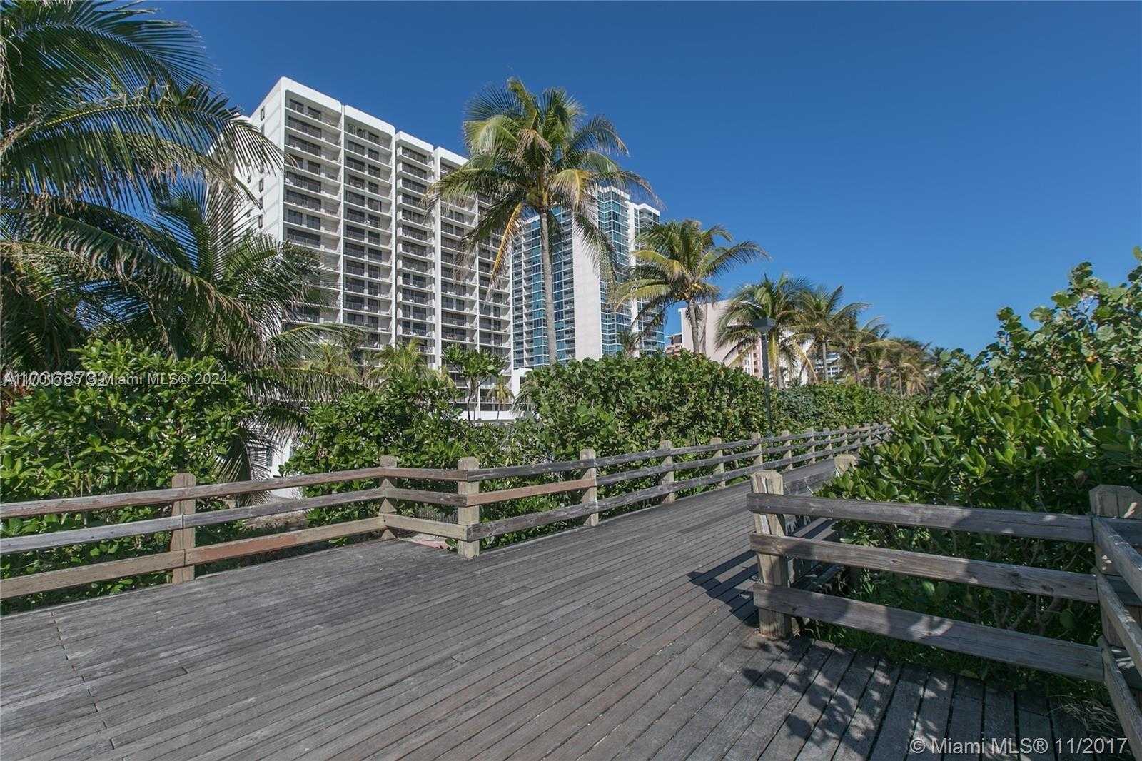 Small Image of 2625 COLLINS AVE #1710, Miami Beach Number 24