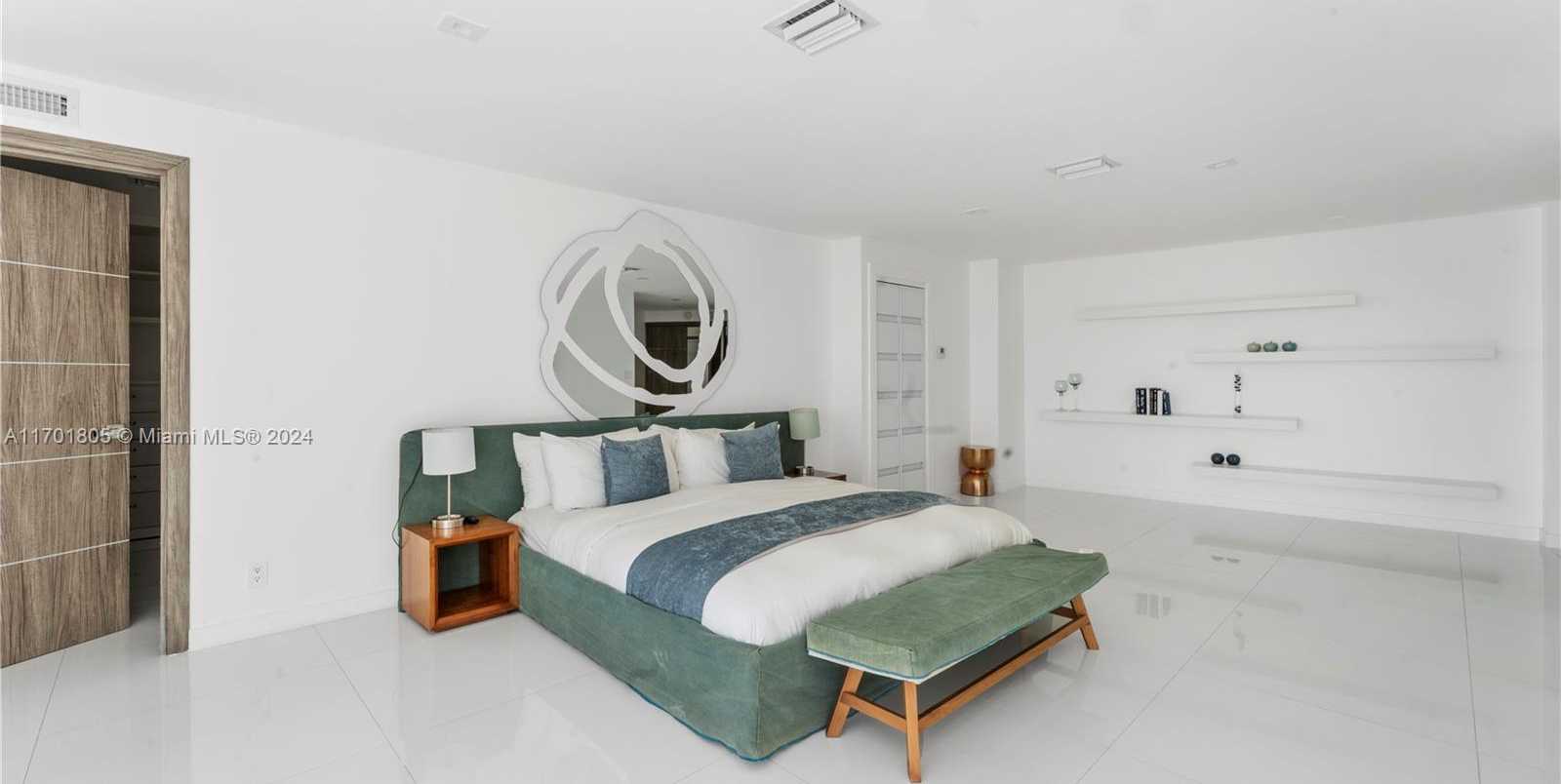Small Image of 7504 WEST TREASURE DR, North Bay Village Number 12