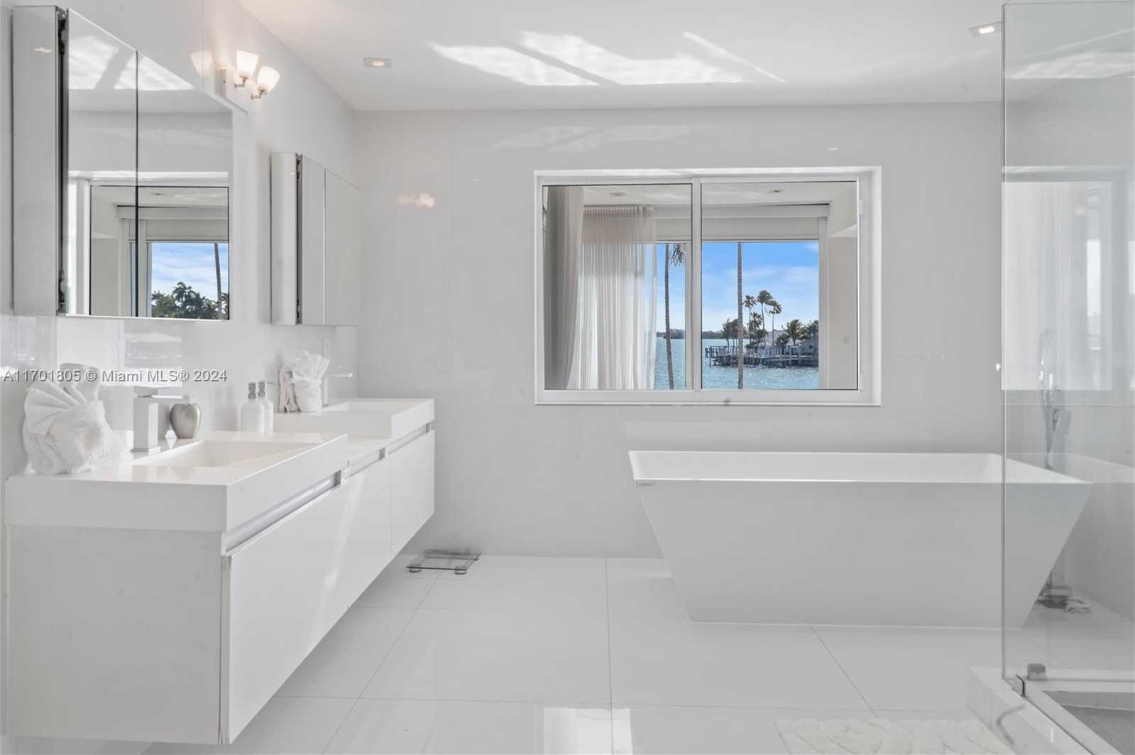 Small Image of 7504 WEST TREASURE DR, North Bay Village Number 19