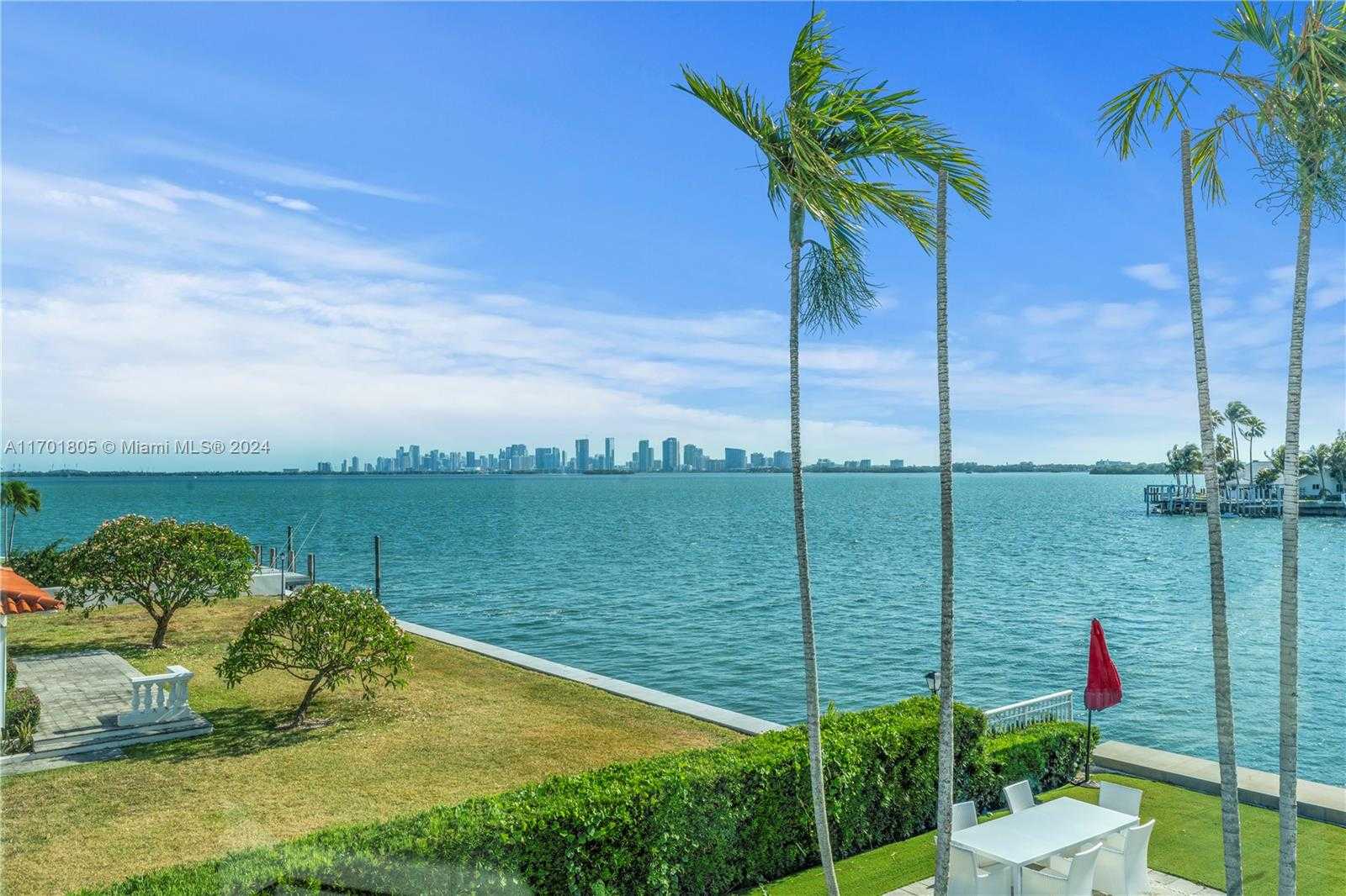 Small Image of 7504 WEST TREASURE DR, North Bay Village Number 26