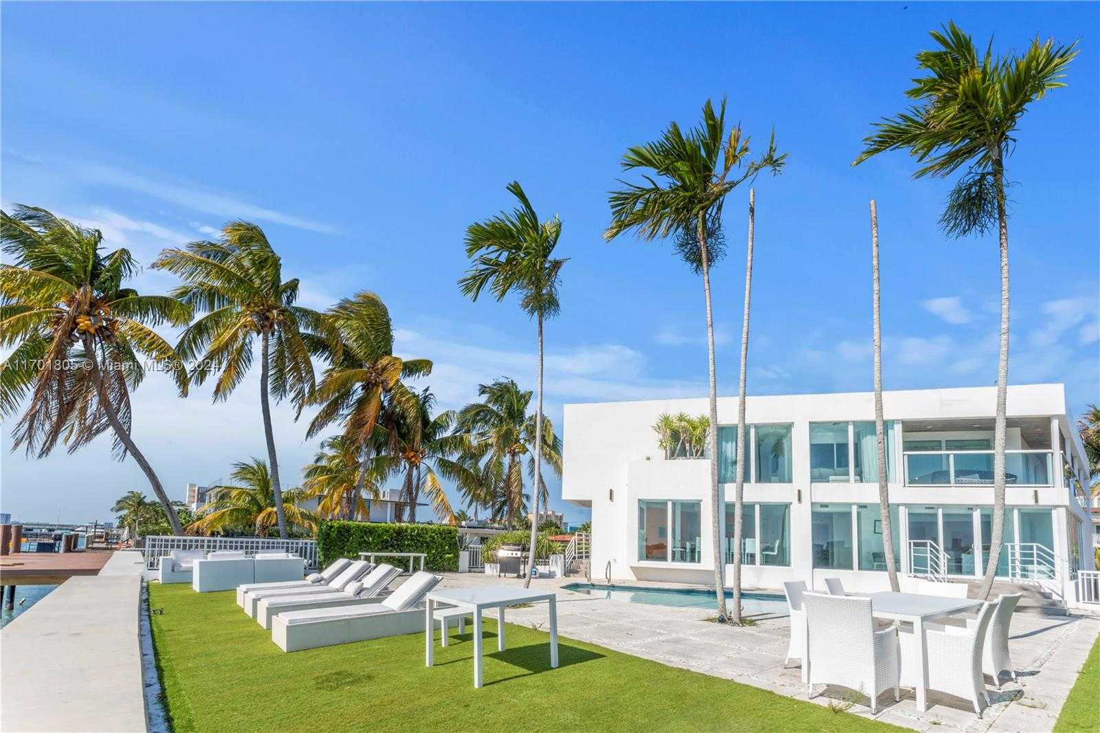 Small Image of 7504 WEST TREASURE DR, North Bay Village Number 34