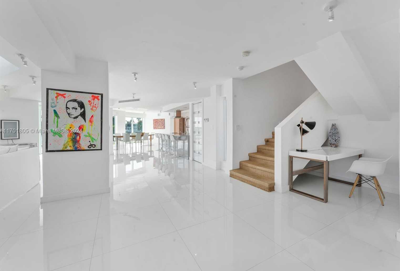 Small Image of 7504 WEST TREASURE DR, North Bay Village Number 9
