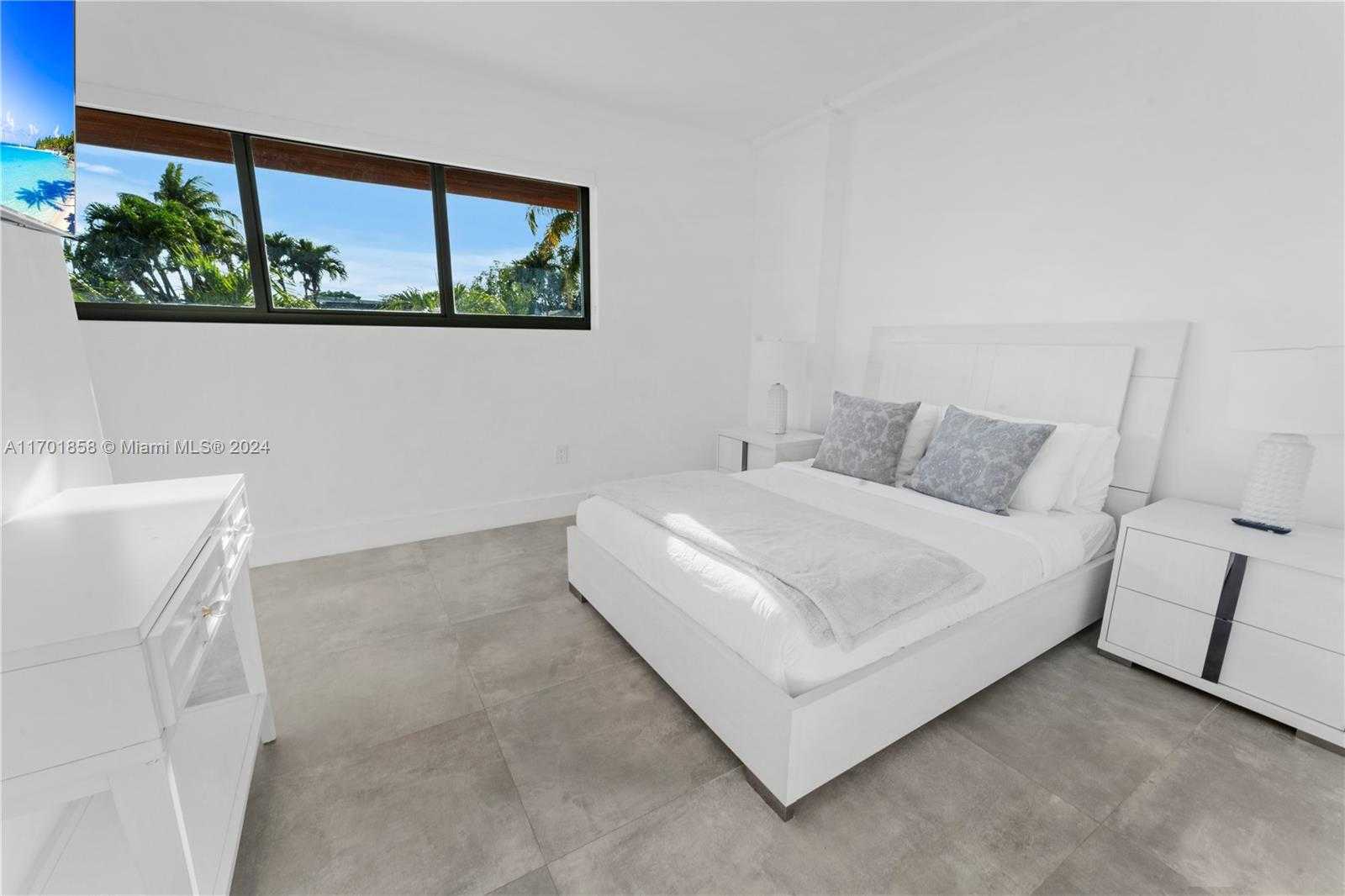 Small Image of 7525 BUCCANEER AVE, North Bay Village Number 13