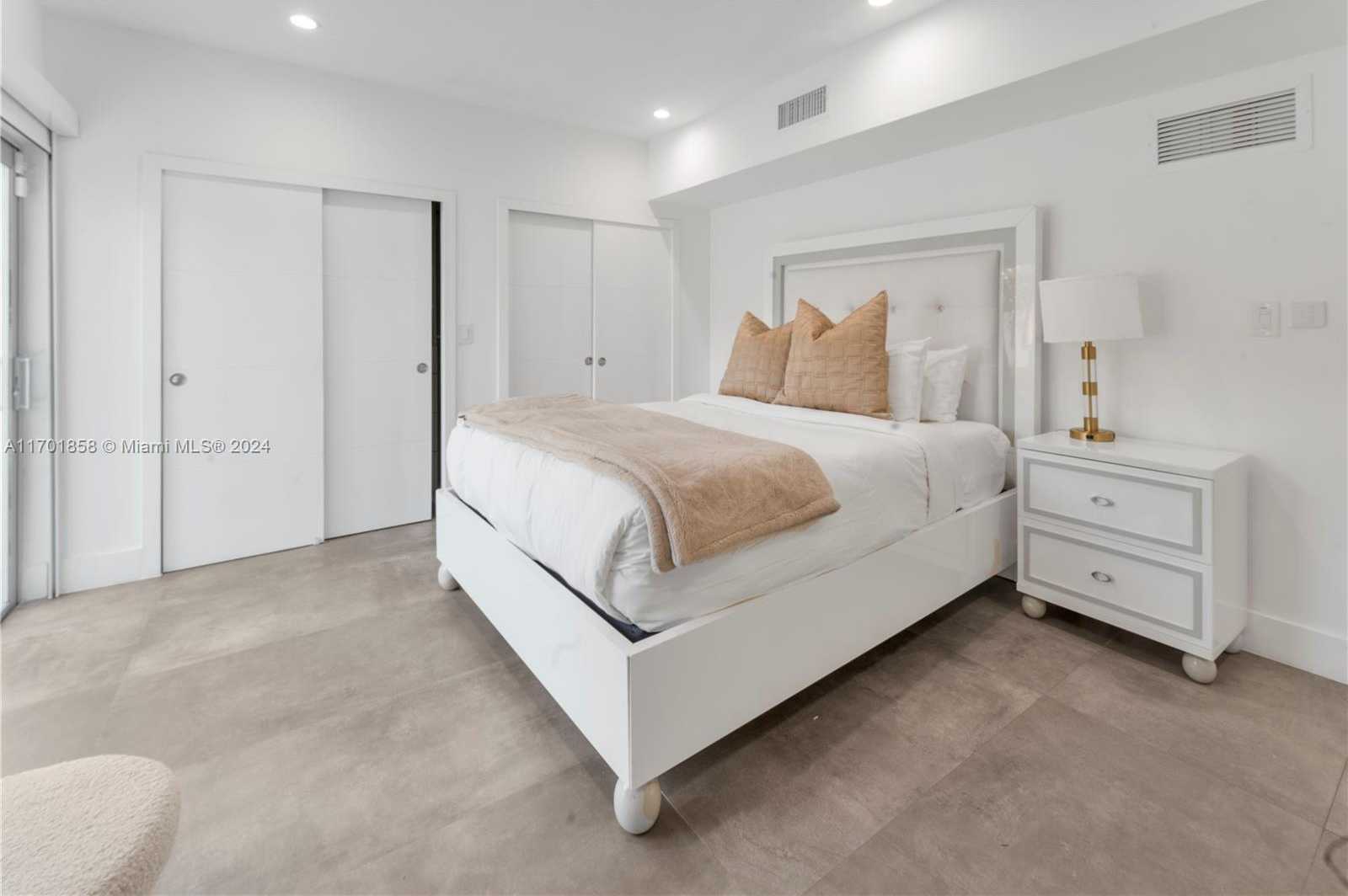 Small Image of 7525 BUCCANEER AVE, North Bay Village Number 17