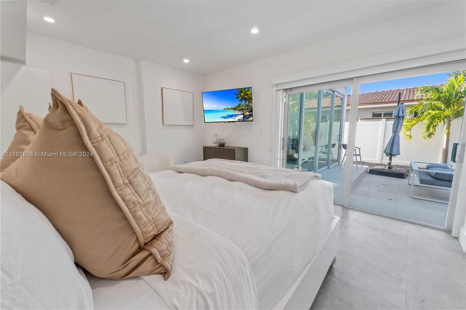 Small Image of 7525 BUCCANEER AVE, North Bay Village Number 18