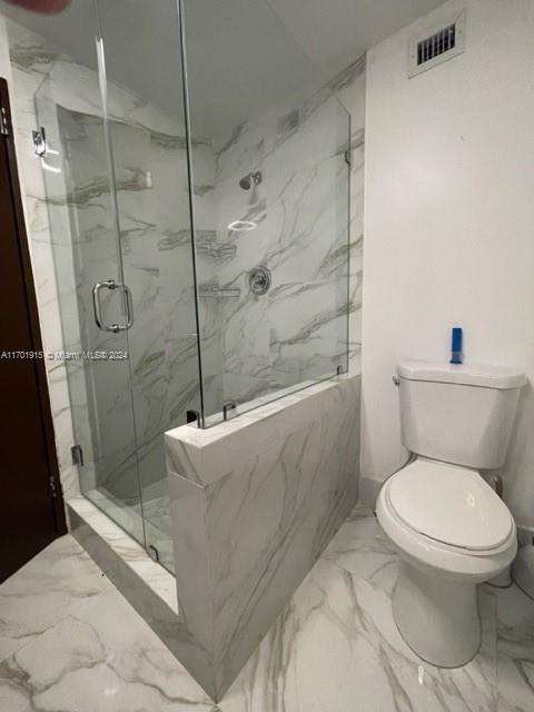 Small Image of 5255 COLLINS AVE #4G, Miami Beach Number 16