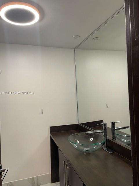 Small Image of 5255 COLLINS AVE #4G, Miami Beach Number 20