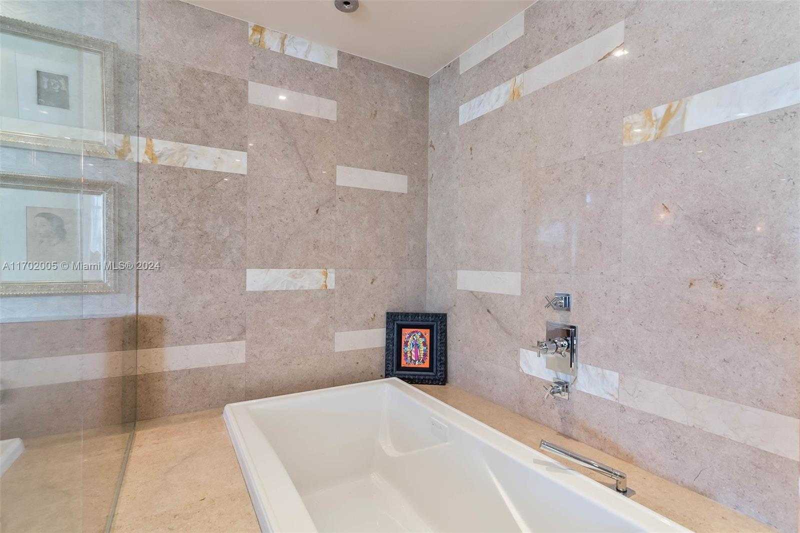 Small Image of 3737 COLLINS AVE #S-203, Miami Beach Number 12