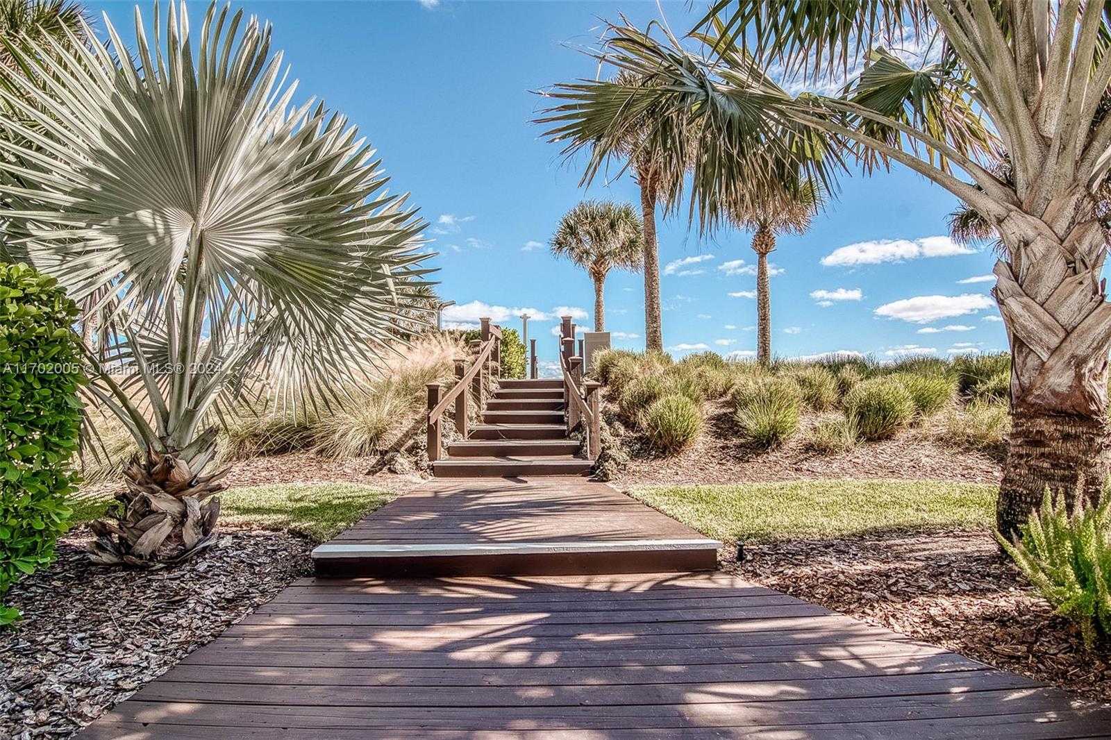 Small Image of 3737 COLLINS AVE #S-203, Miami Beach Number 21