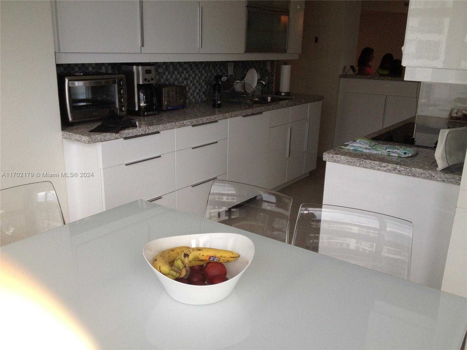 Small Image of 19101 #2807, Aventura Number 12
