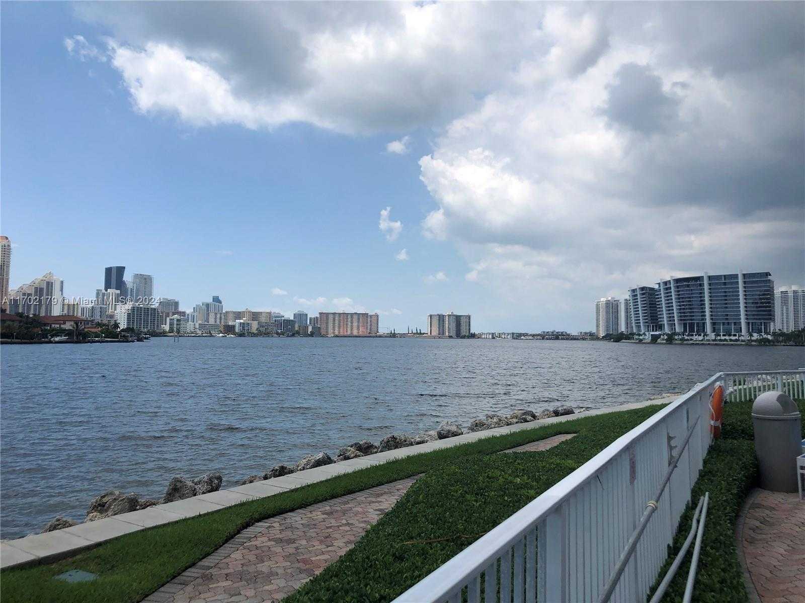 Small Image of 19101 #2807, Aventura Number 18