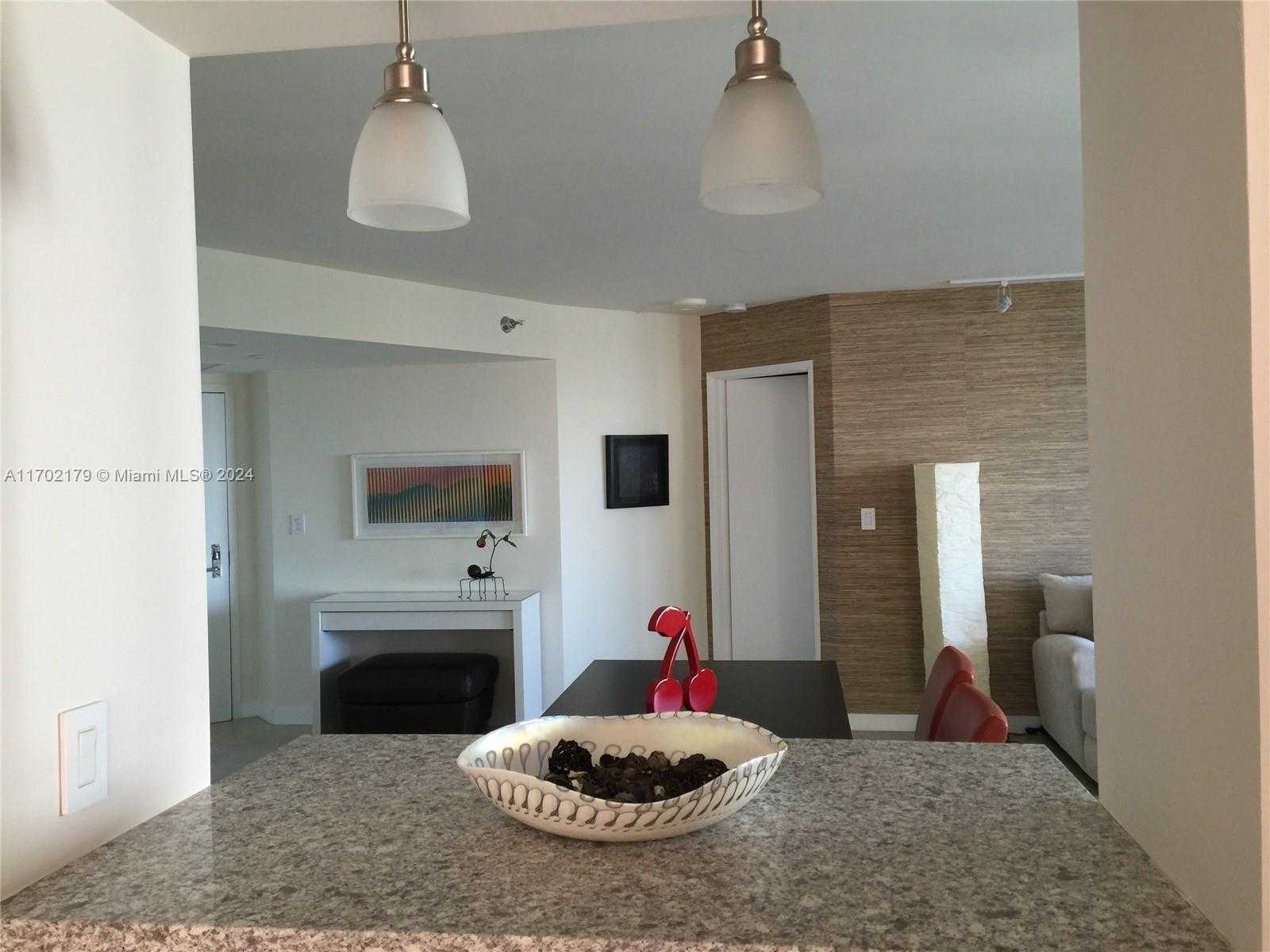 Small Image of 19101 #2807, Aventura Number 6