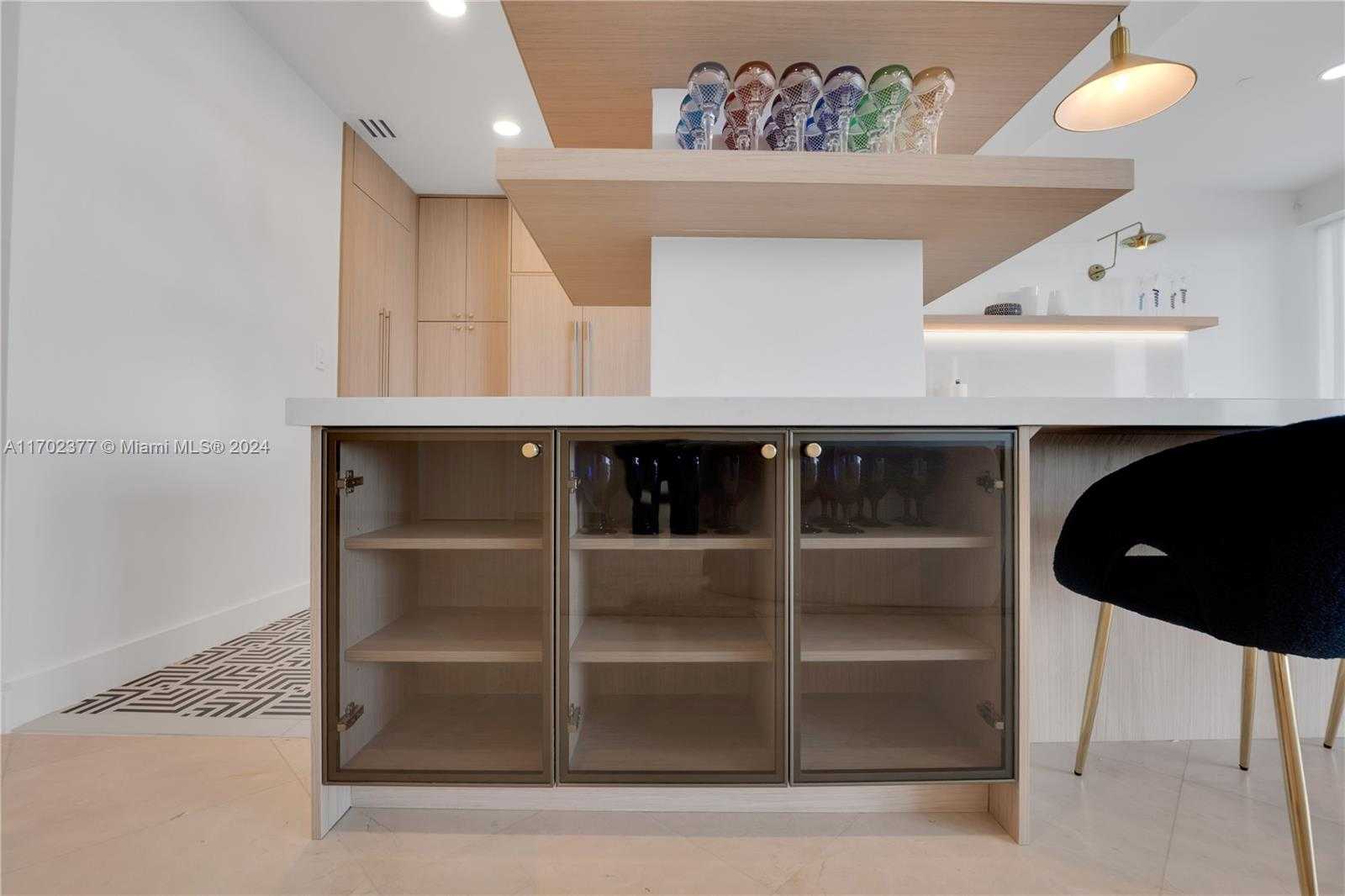 Small Image of 10101 COLLINS AVE #7D, Bal Harbour Number 14