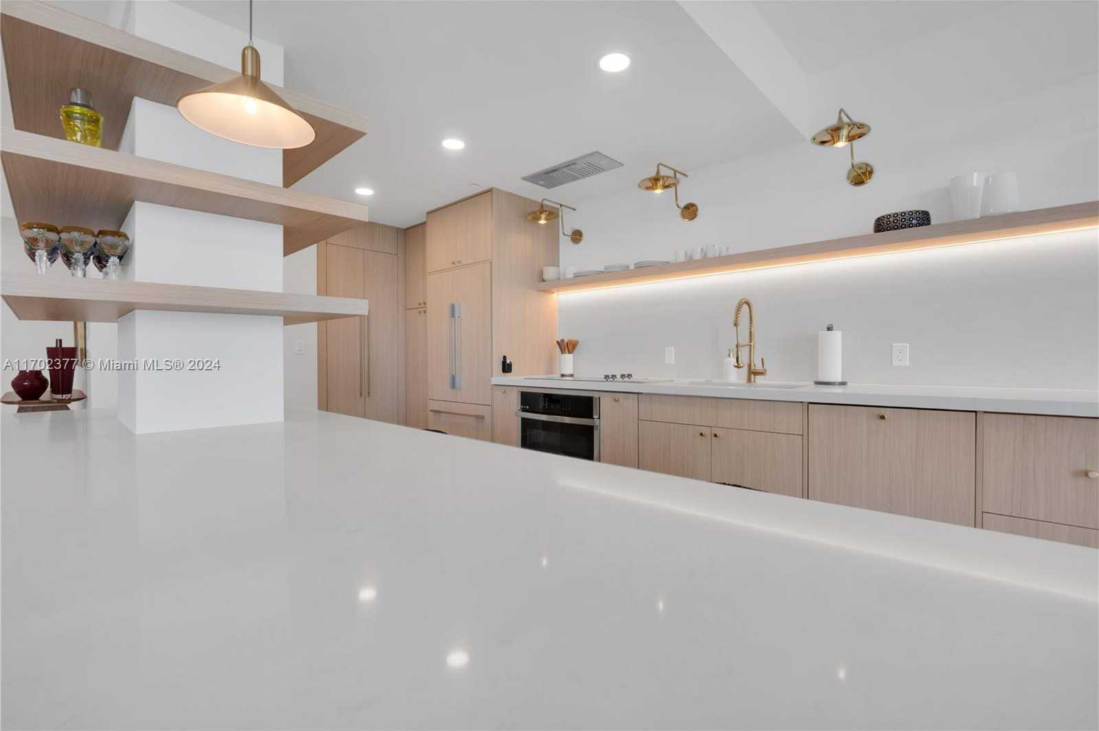 Small Image of 10101 COLLINS AVE #7D, Bal Harbour Number 15