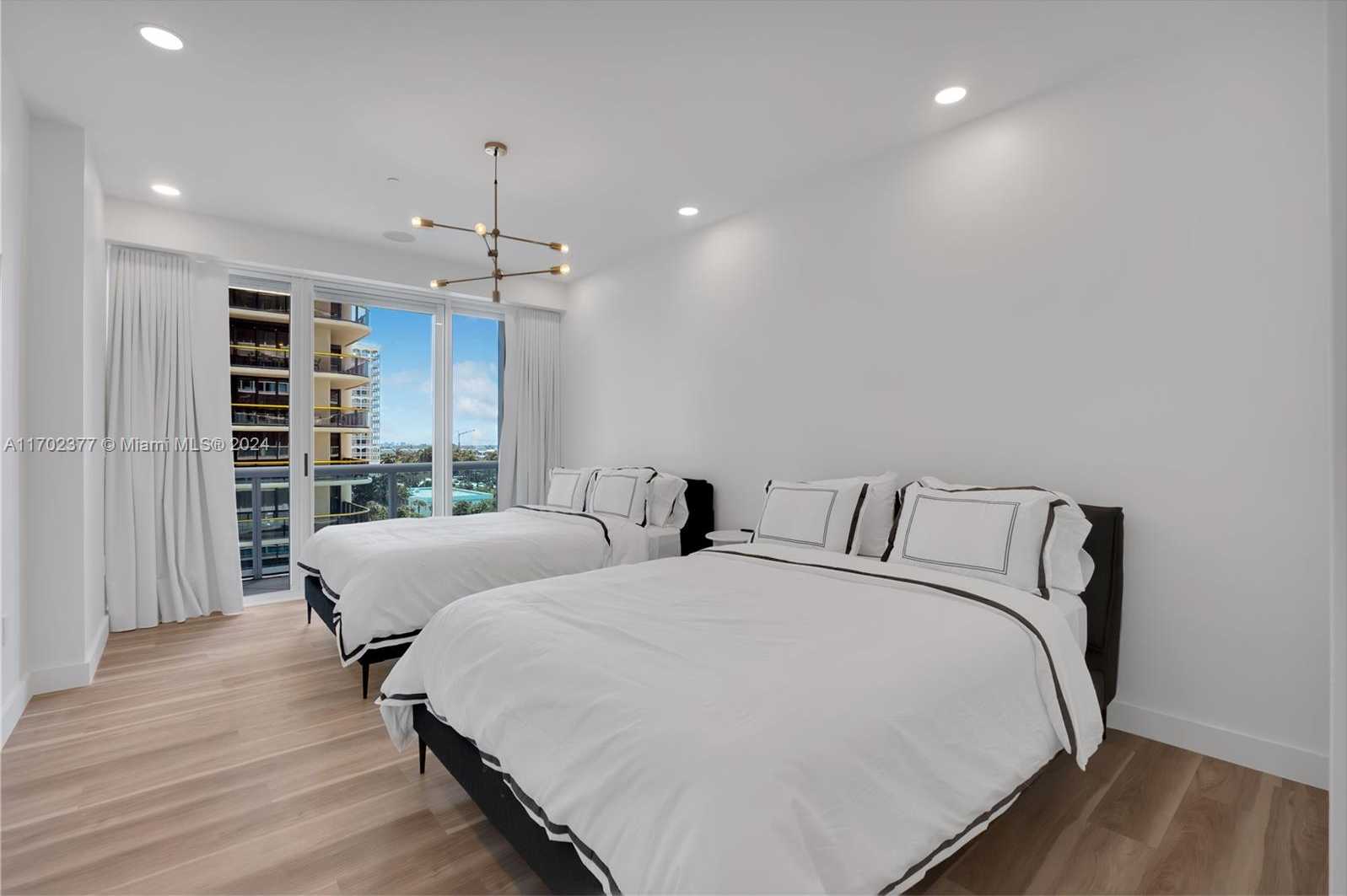 Small Image of 10101 COLLINS AVE #7D, Bal Harbour Number 26
